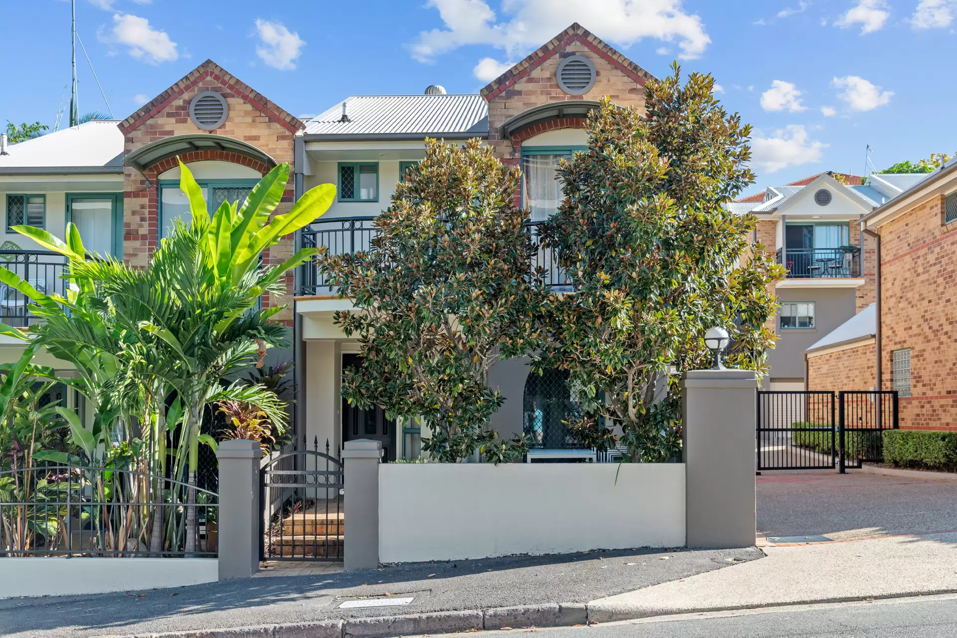 2/108 Victoria Street, Spring Hill Sold by Aurora Property - image 1