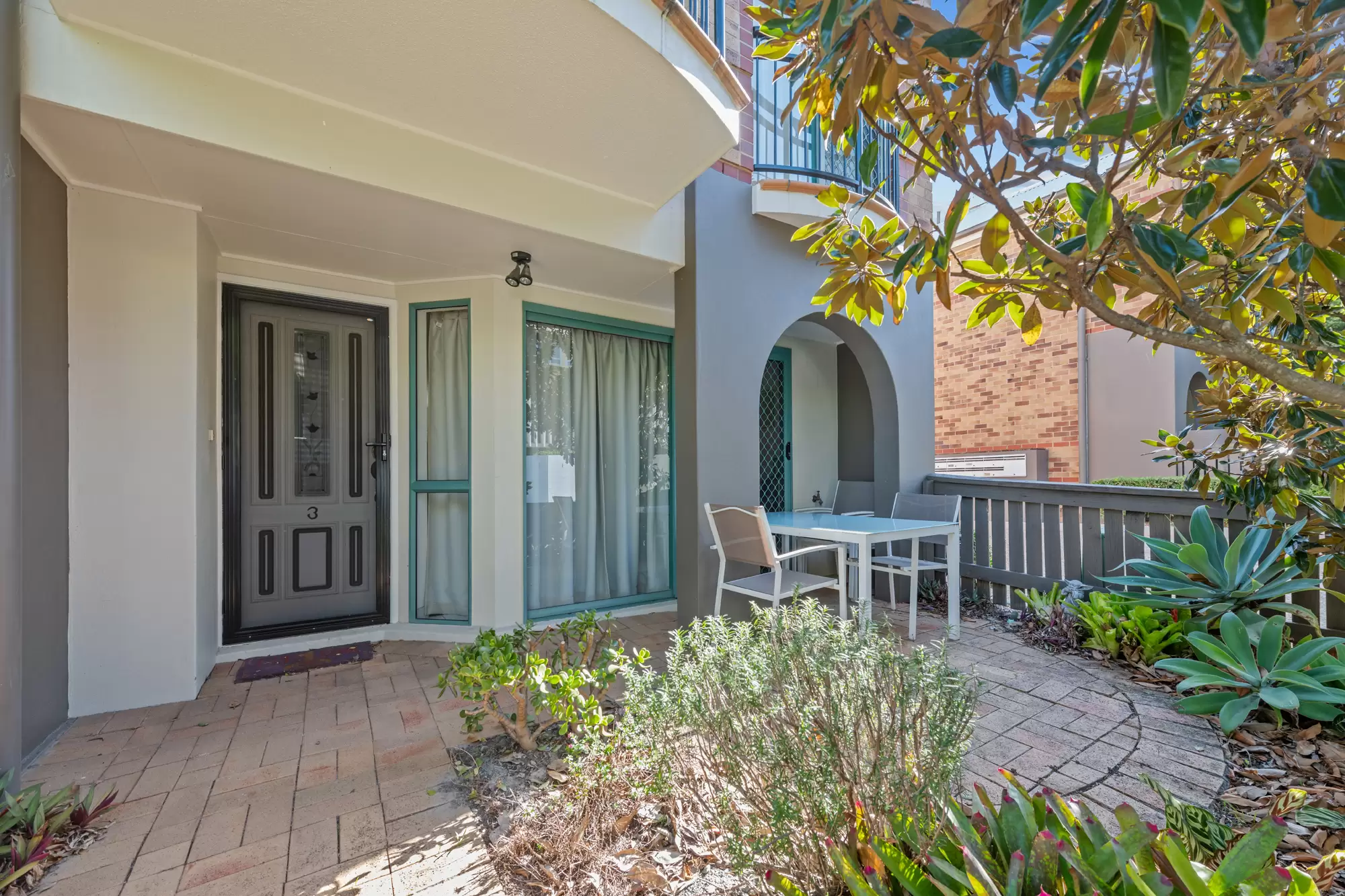 2/108 Victoria Street, Spring Hill Sold by Aurora Property - image 2