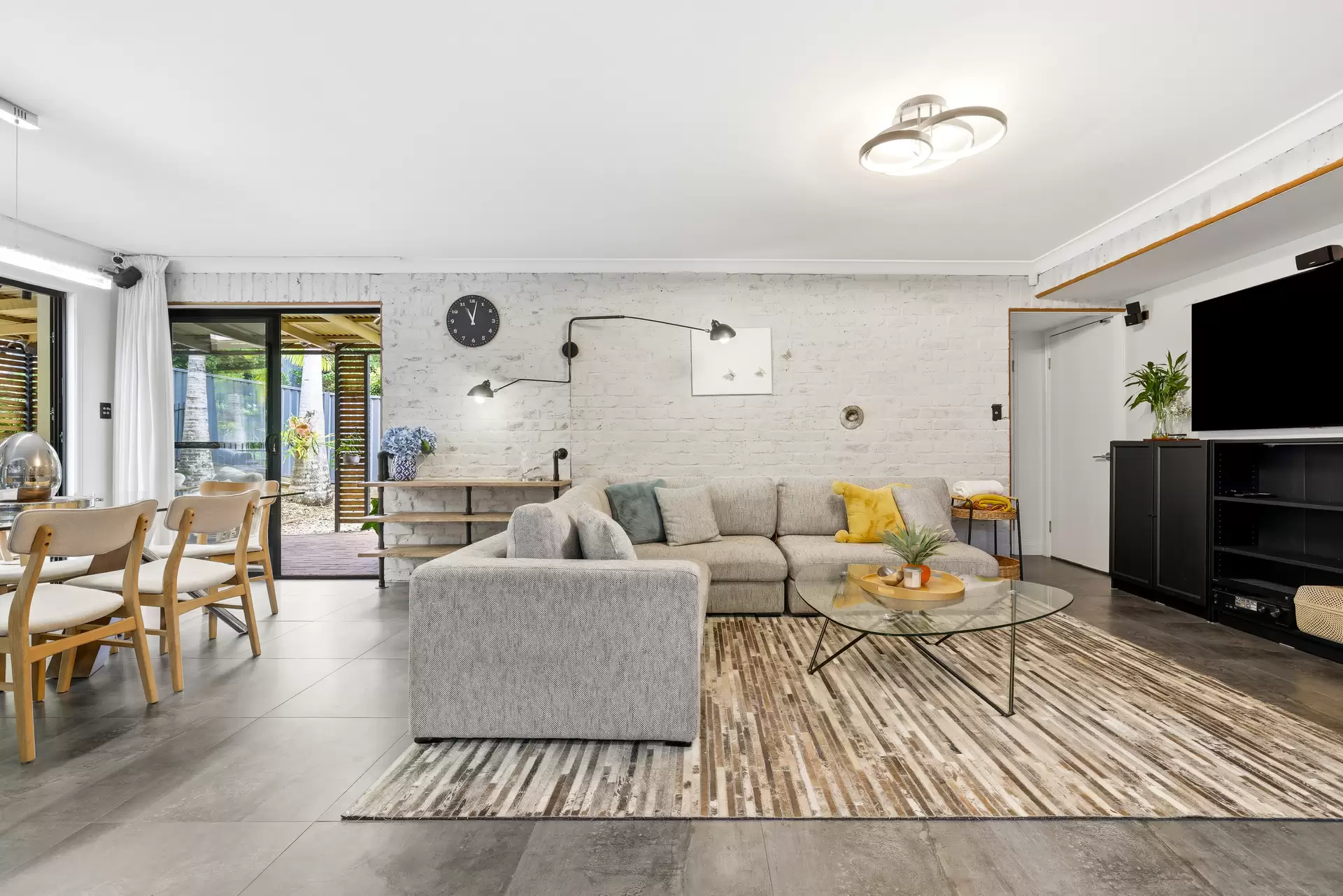 63 Kenilworth Place, Carindale Sold by Aurora Property - image 1