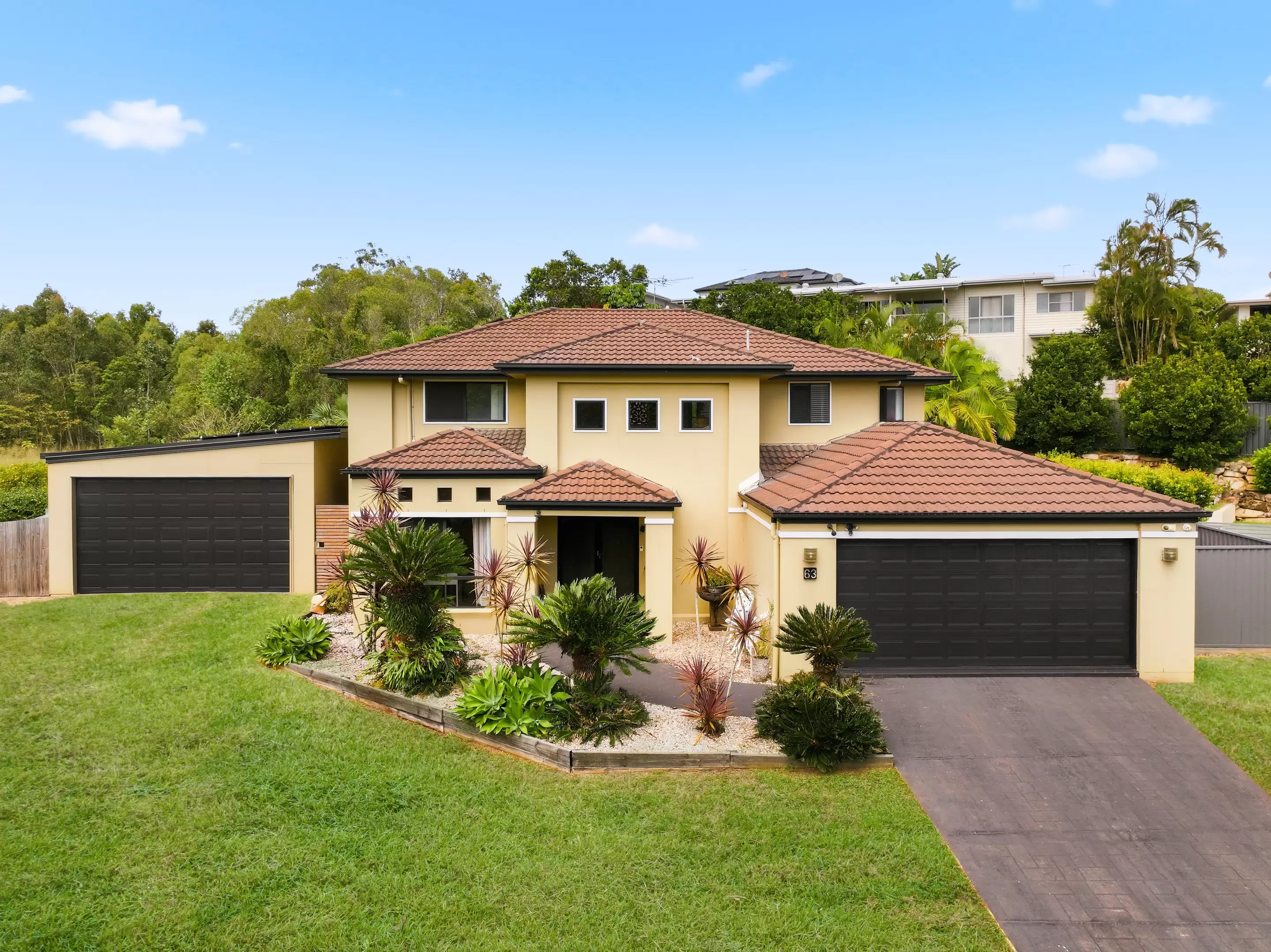 63 Kenilworth Place, Carindale Sold by Aurora Property - image 1