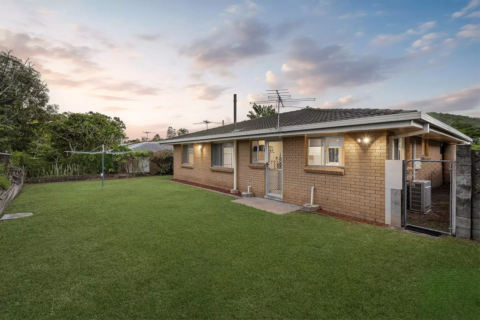14 Margary St, Mount Gravatt Leased by Aurora Property - image 1