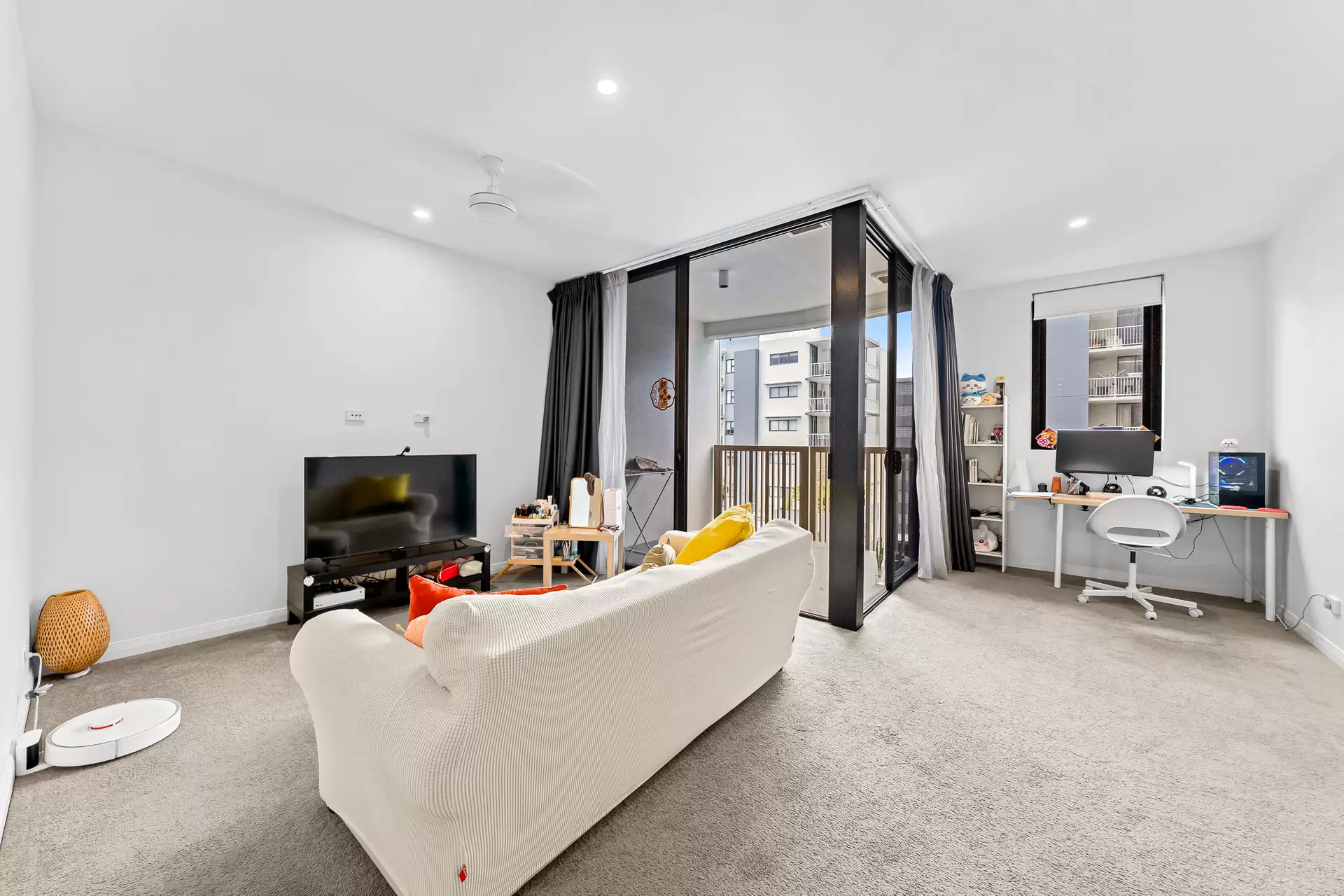 2405/3 Gibbon Street, Woolloongabba Sold by Aurora Property - image 1