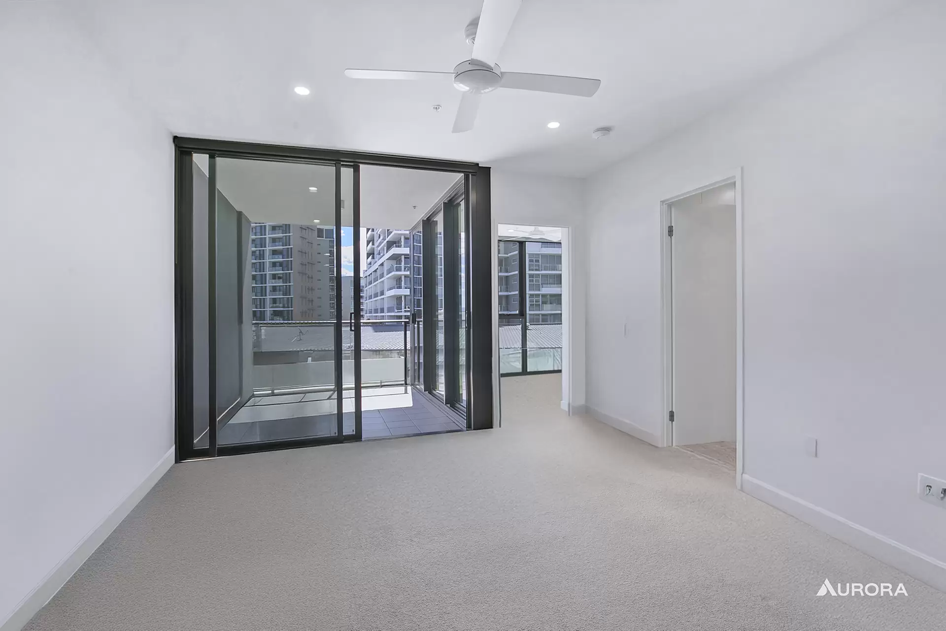 10411/7 Wharf Street, Hamilton Sold by Aurora Property - image 1