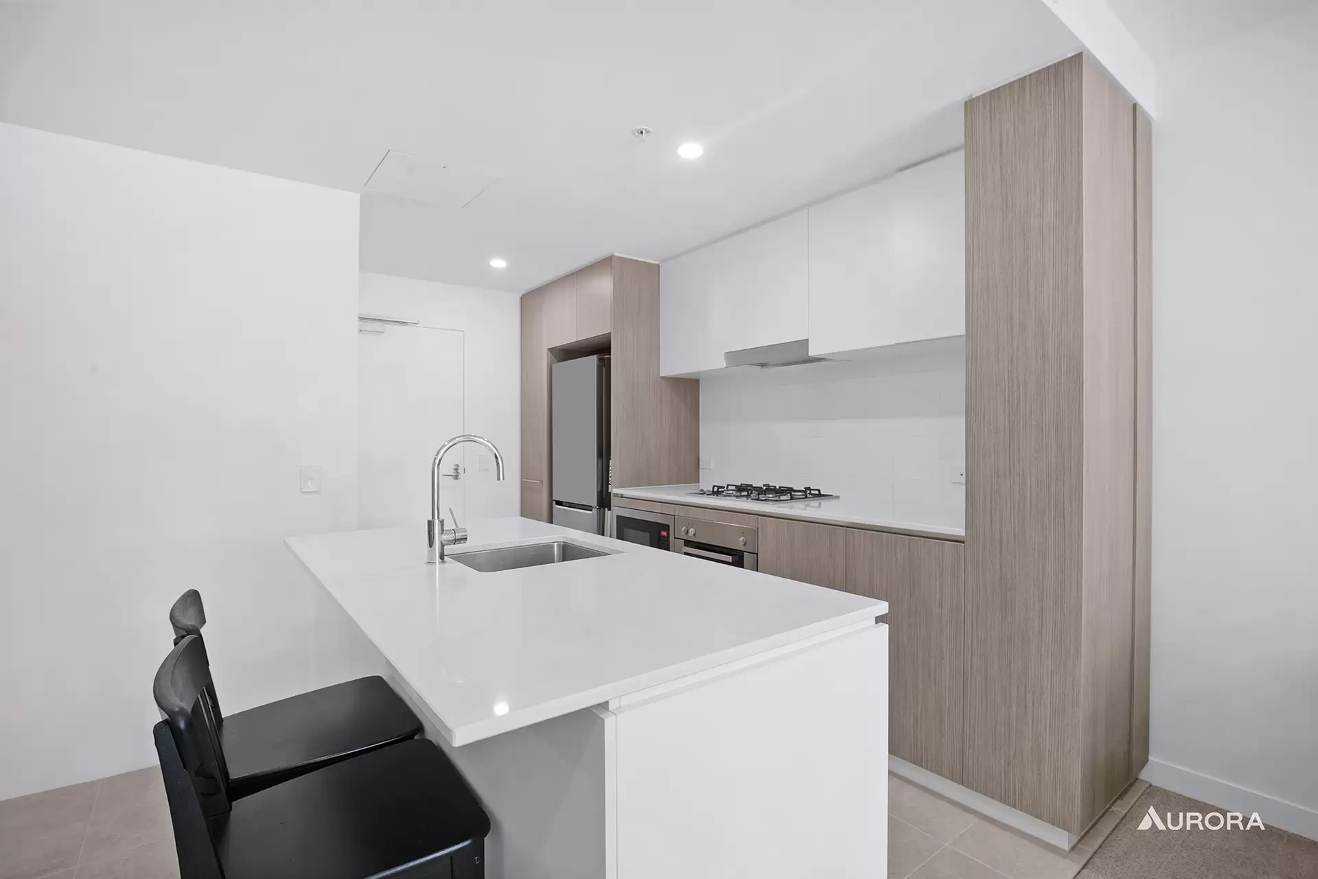 10411/7 Wharf Street, Hamilton Sold by Aurora Property - image 1