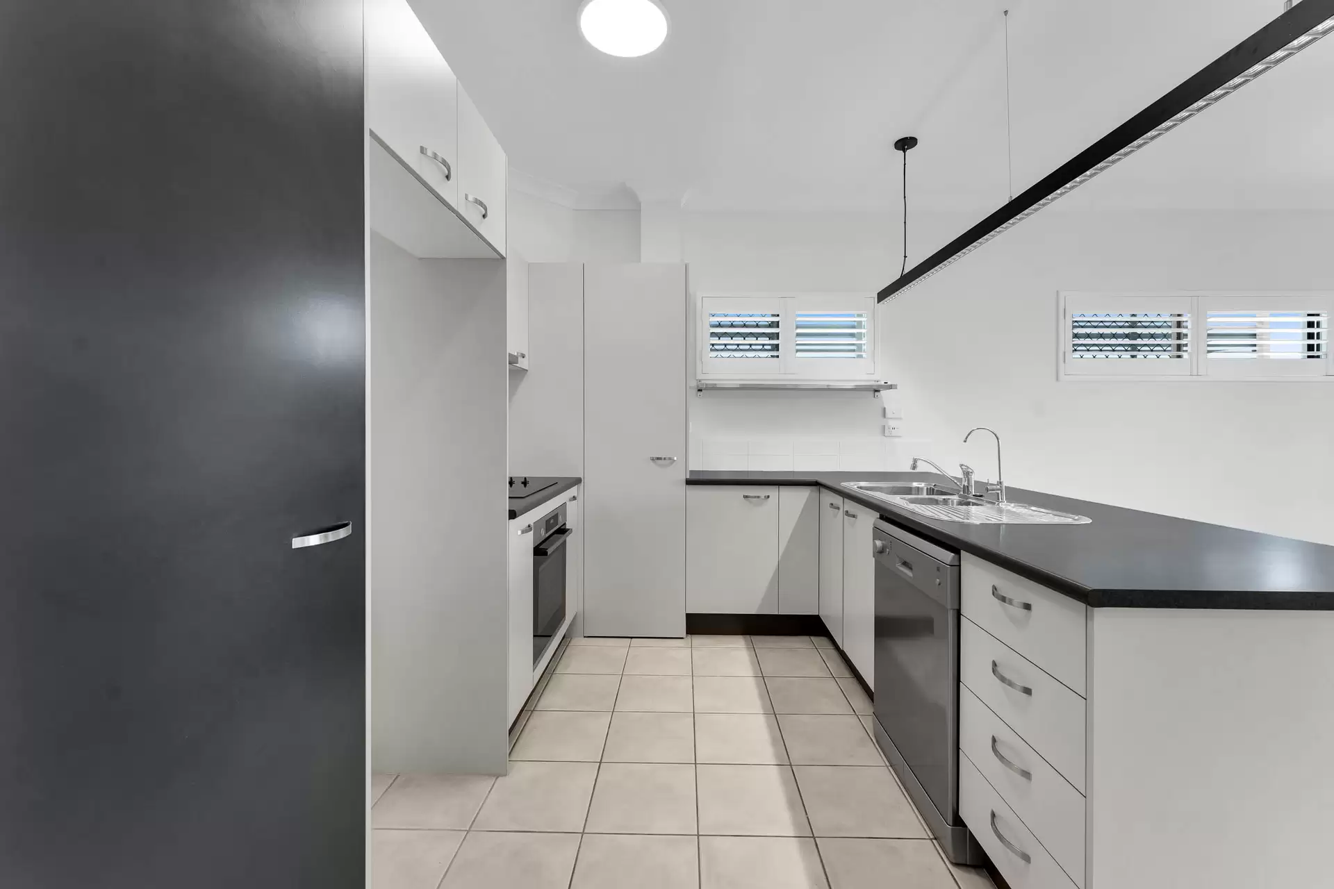 6/296 Cornwall Street, Stones Corner Leased by Aurora Property - image 1