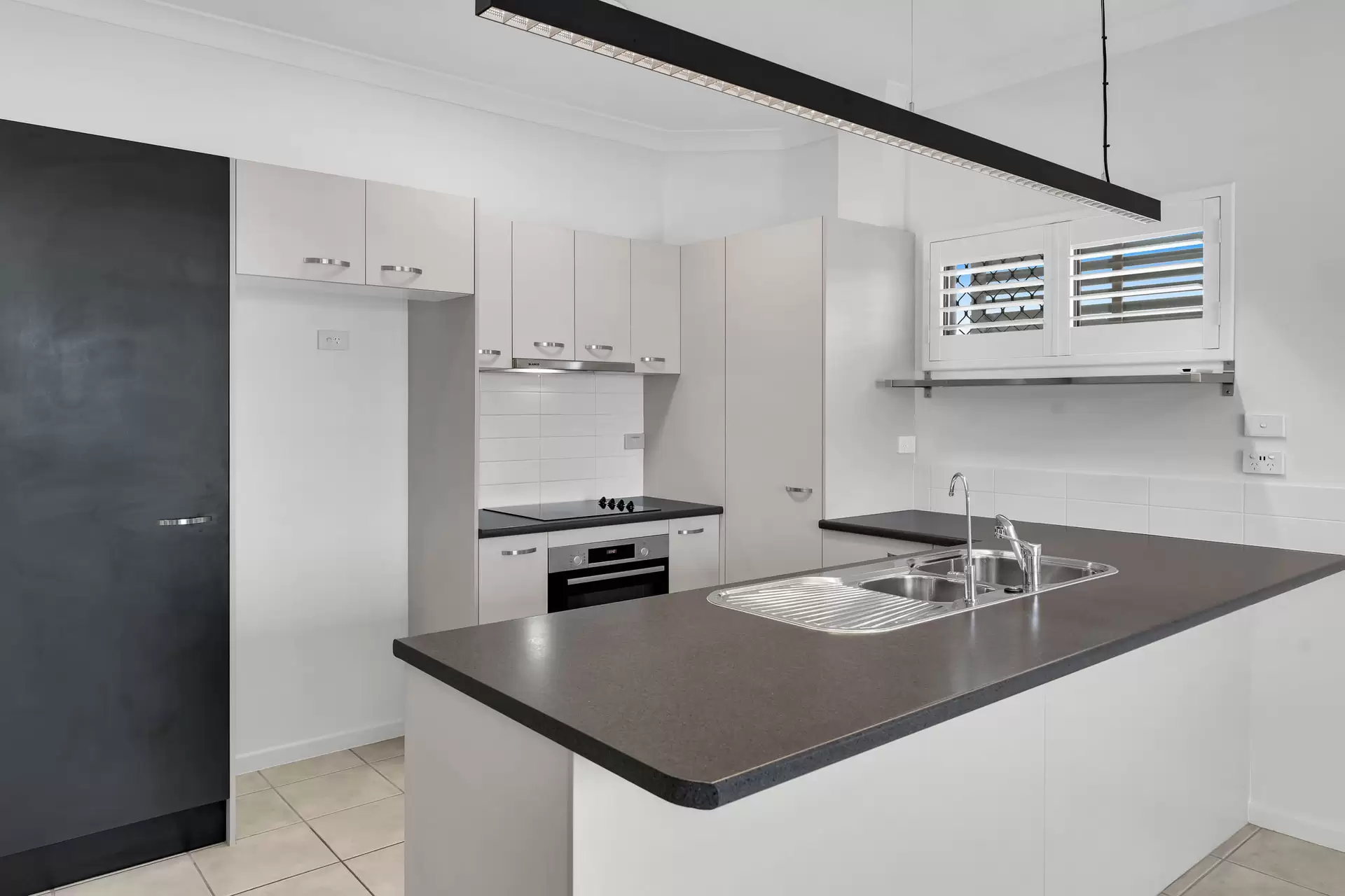 6/296 Cornwall Street, Stones Corner Leased by Aurora Property - image 1