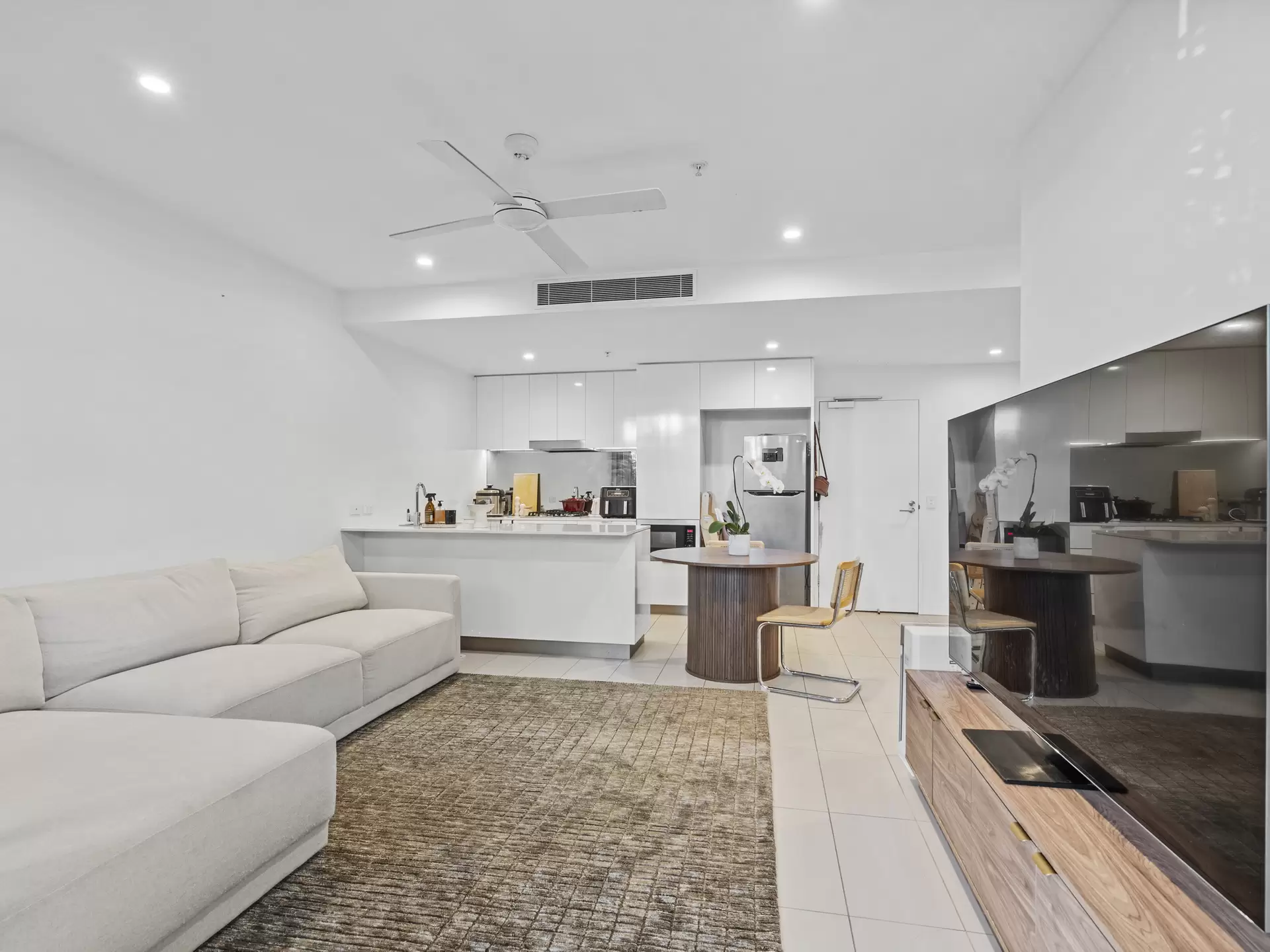 20109/37 Kyabra St, Newstead For Sale by Aurora Property - image 1