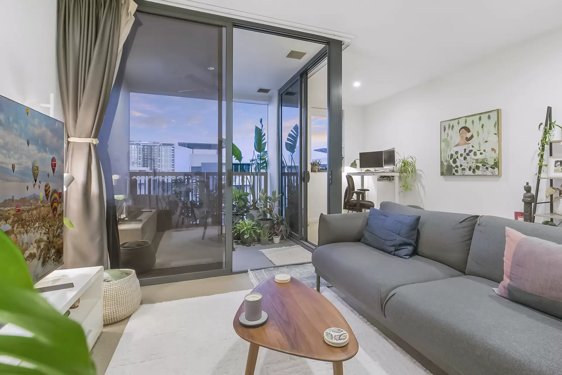 2605/3 Gibbon Street, Woolloongabba Sold by Aurora Property - image 1