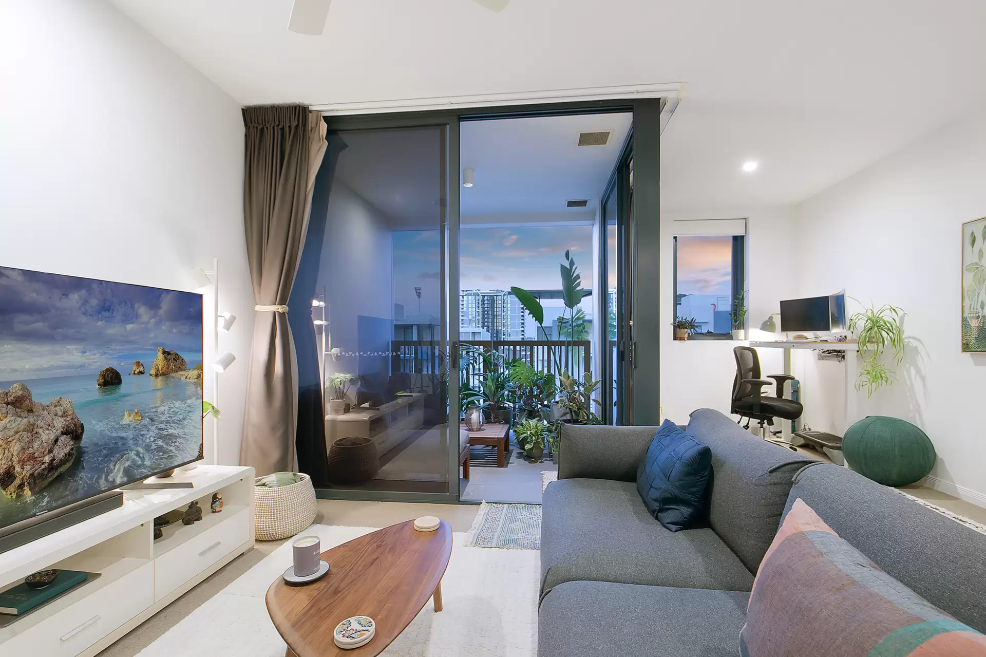 2605/3 Gibbon Street, Woolloongabba Sold by Aurora Property - image 1