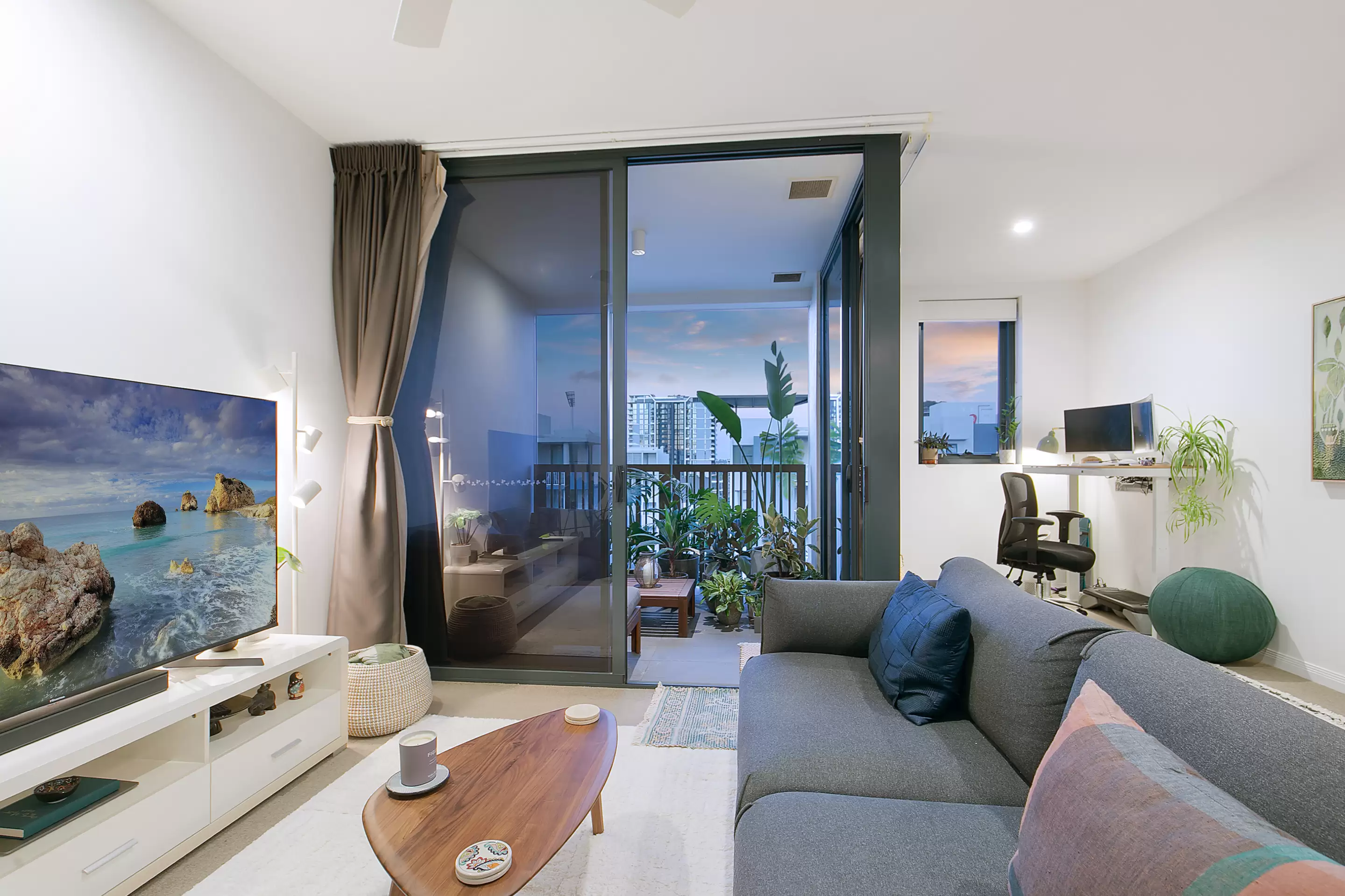 2605/3 Gibbon Street, Woolloongabba Sold by Aurora Property - image 1