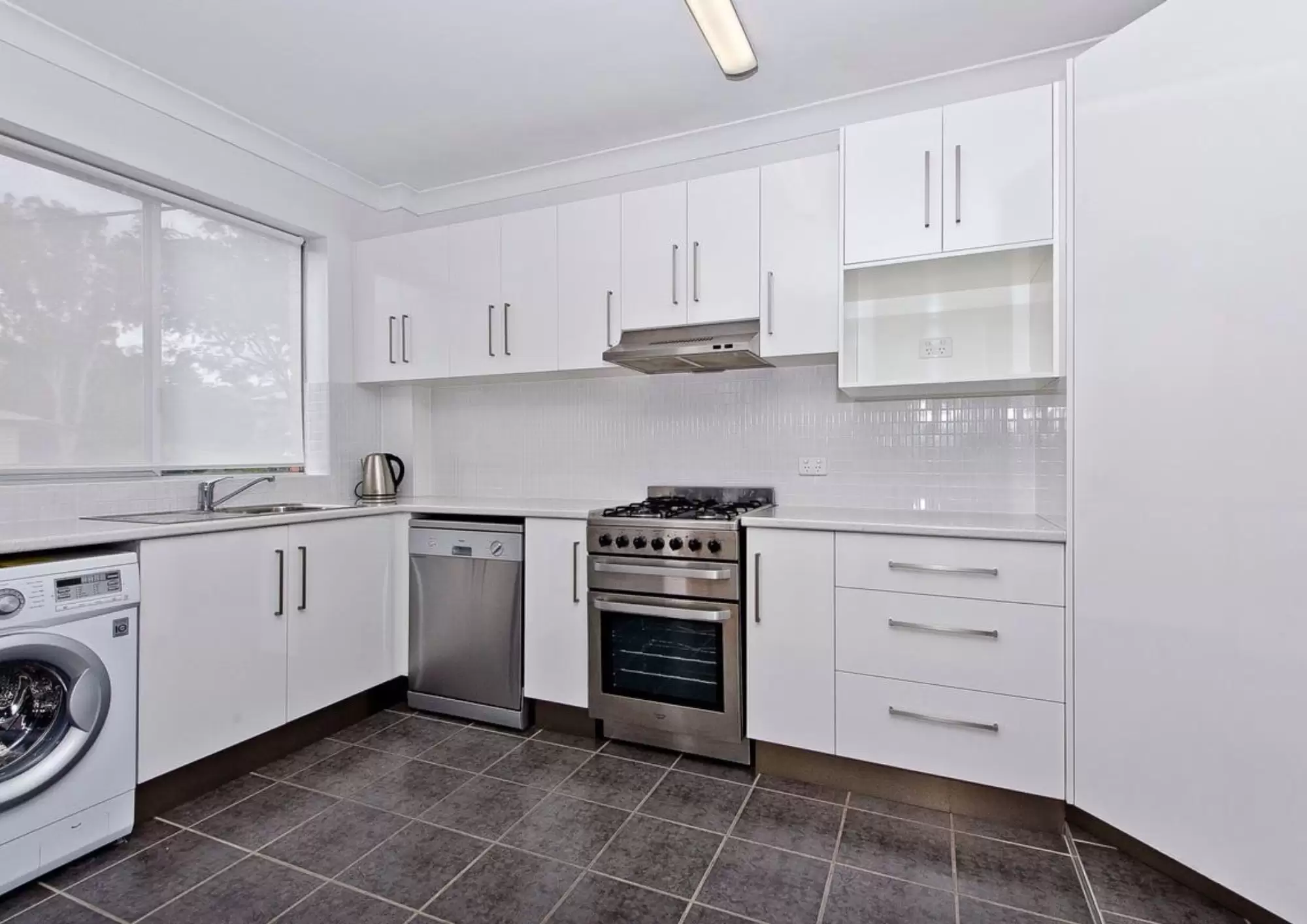 3/36 Fifth Avenue, Kedron Sold by Aurora Property - image 3