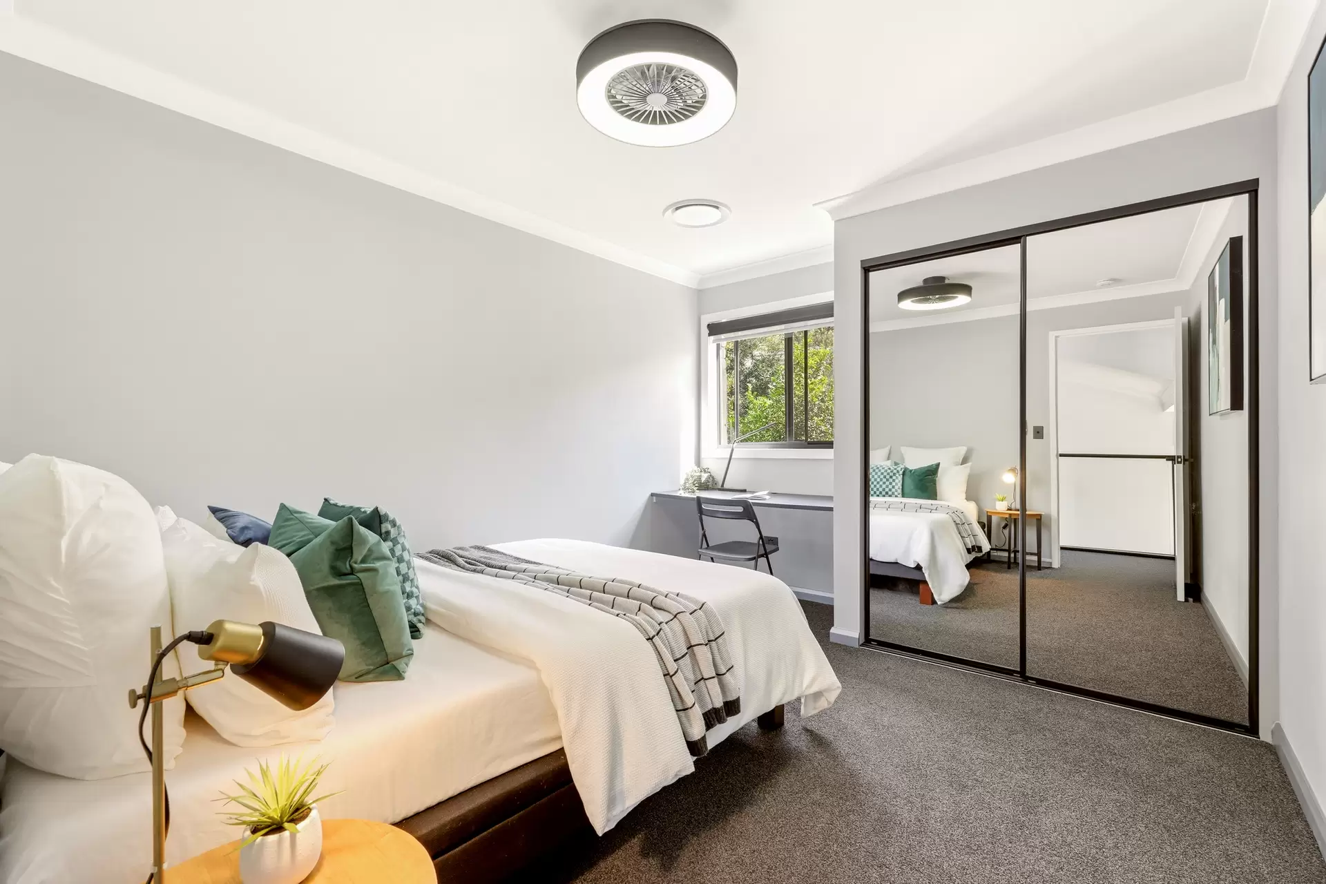 71 Wisteria Crescent, Mount Gravatt East Sold by Aurora Property - image 1