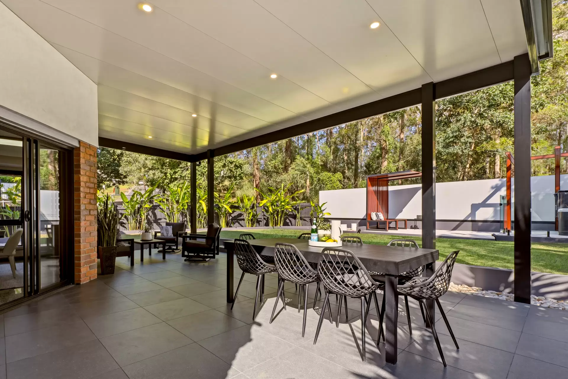 71 Wisteria Crescent, Mount Gravatt East Sold by Aurora Property - image 1