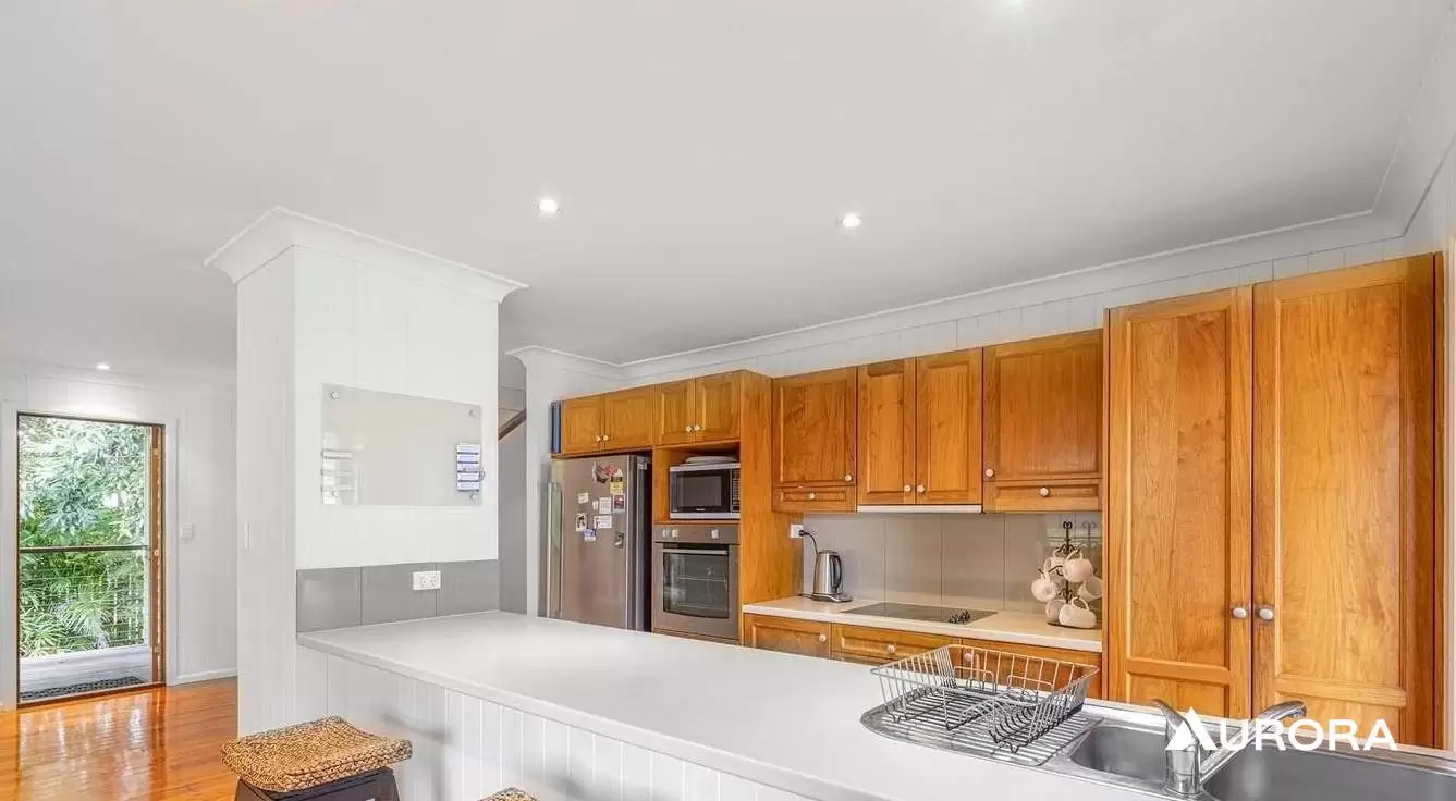 207 Sibley Road, Wynnum West Leased by Aurora Property - image 3