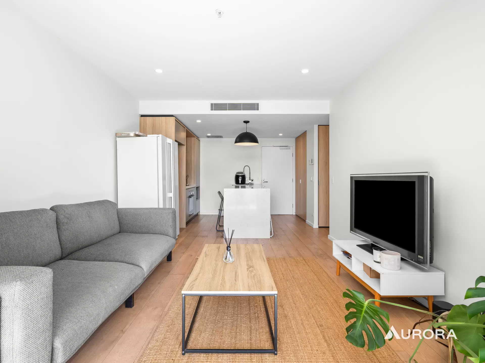 206/17 Deshon Street, Woolloongabba Sold by Aurora Property - image 1