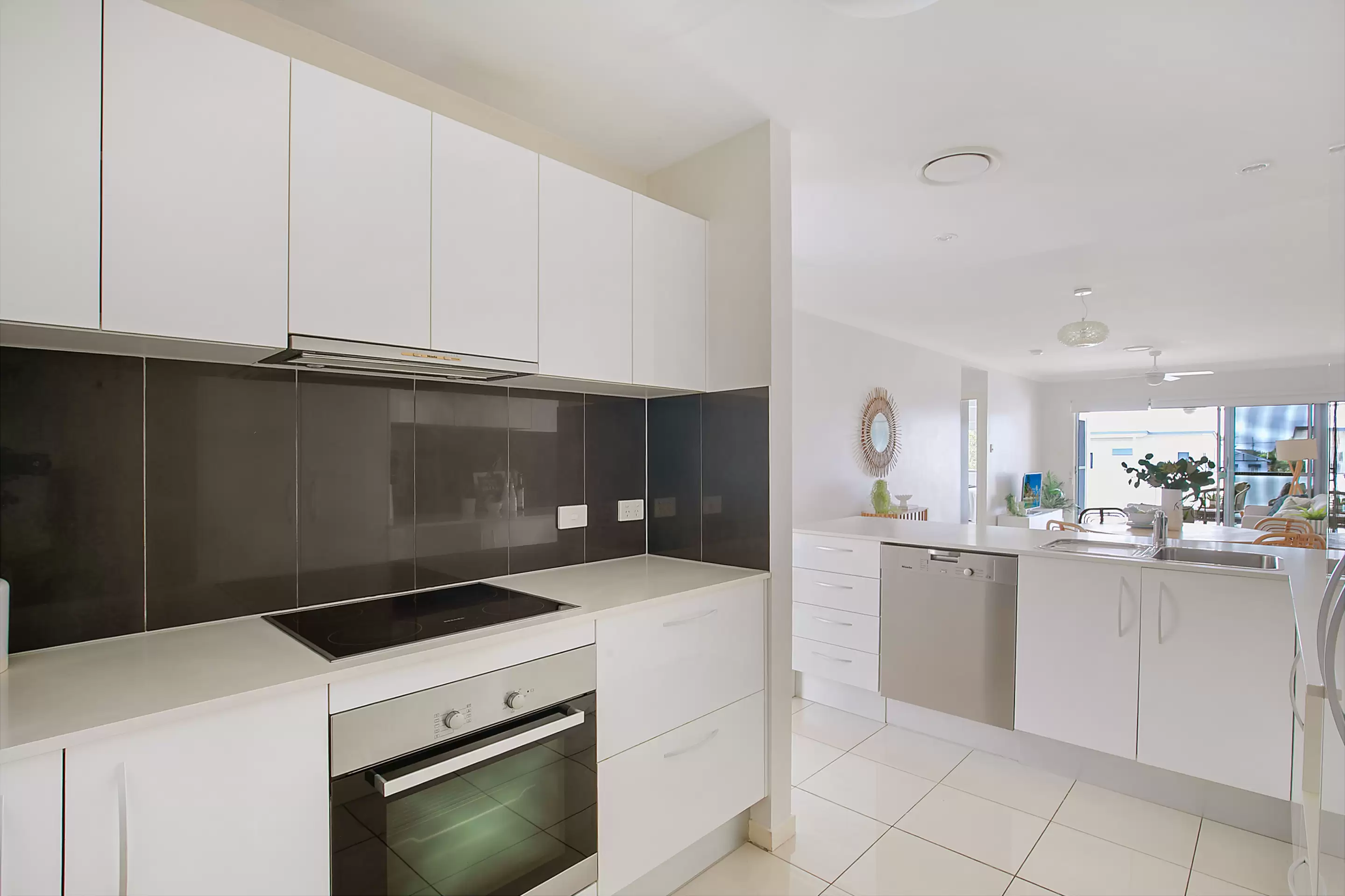 4/47 Kates Street, Morningside Sold by Aurora Property - image 5