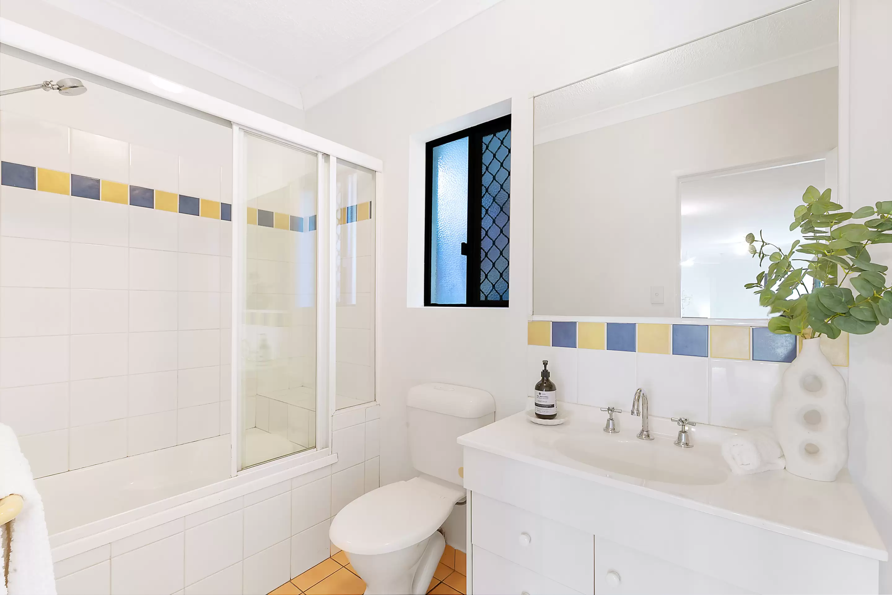 6/16 Jellicoe Street, Coorparoo Sold by Aurora Property - image 13