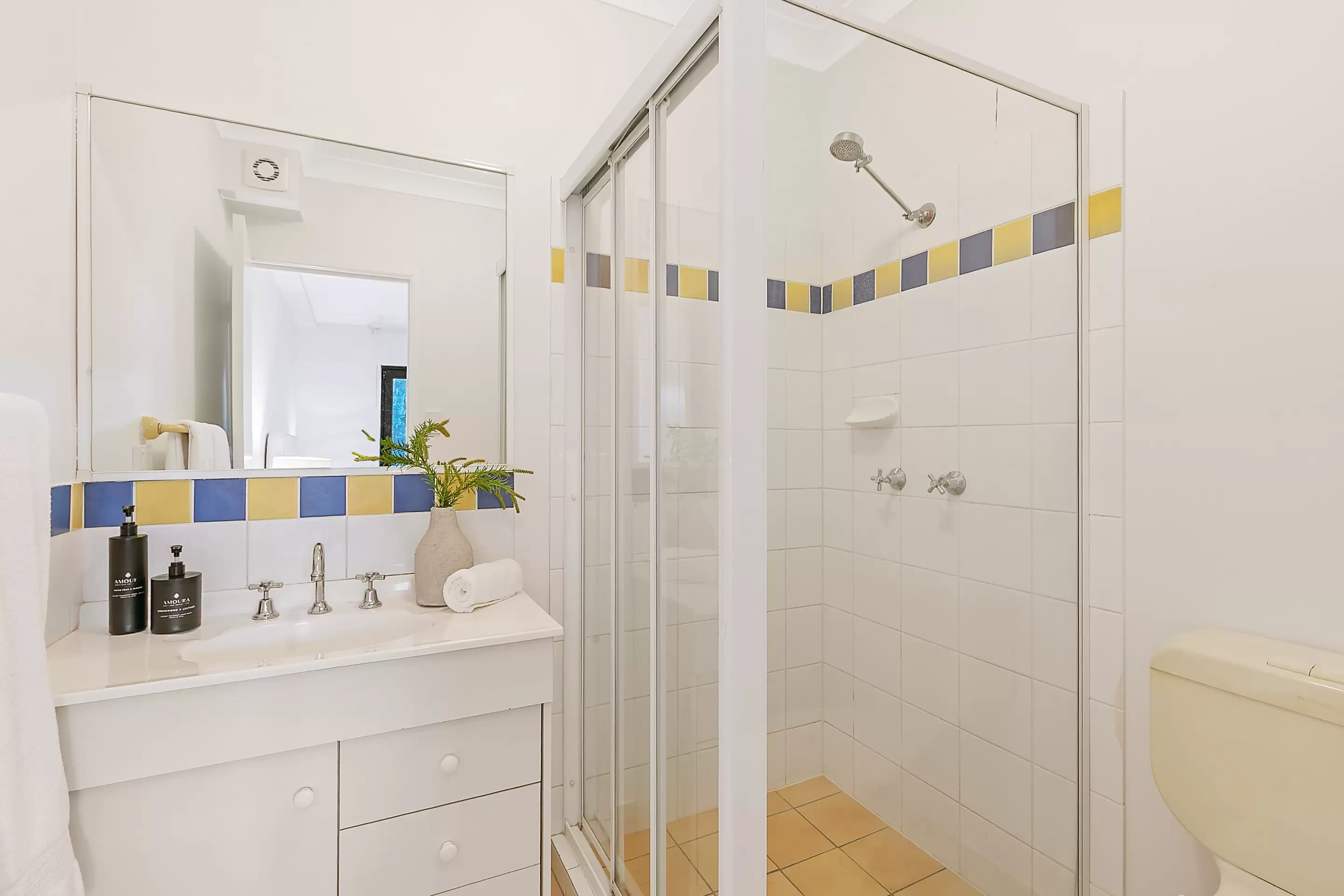 6/16 Jellicoe Street, Coorparoo Sold by Aurora Property - image 11