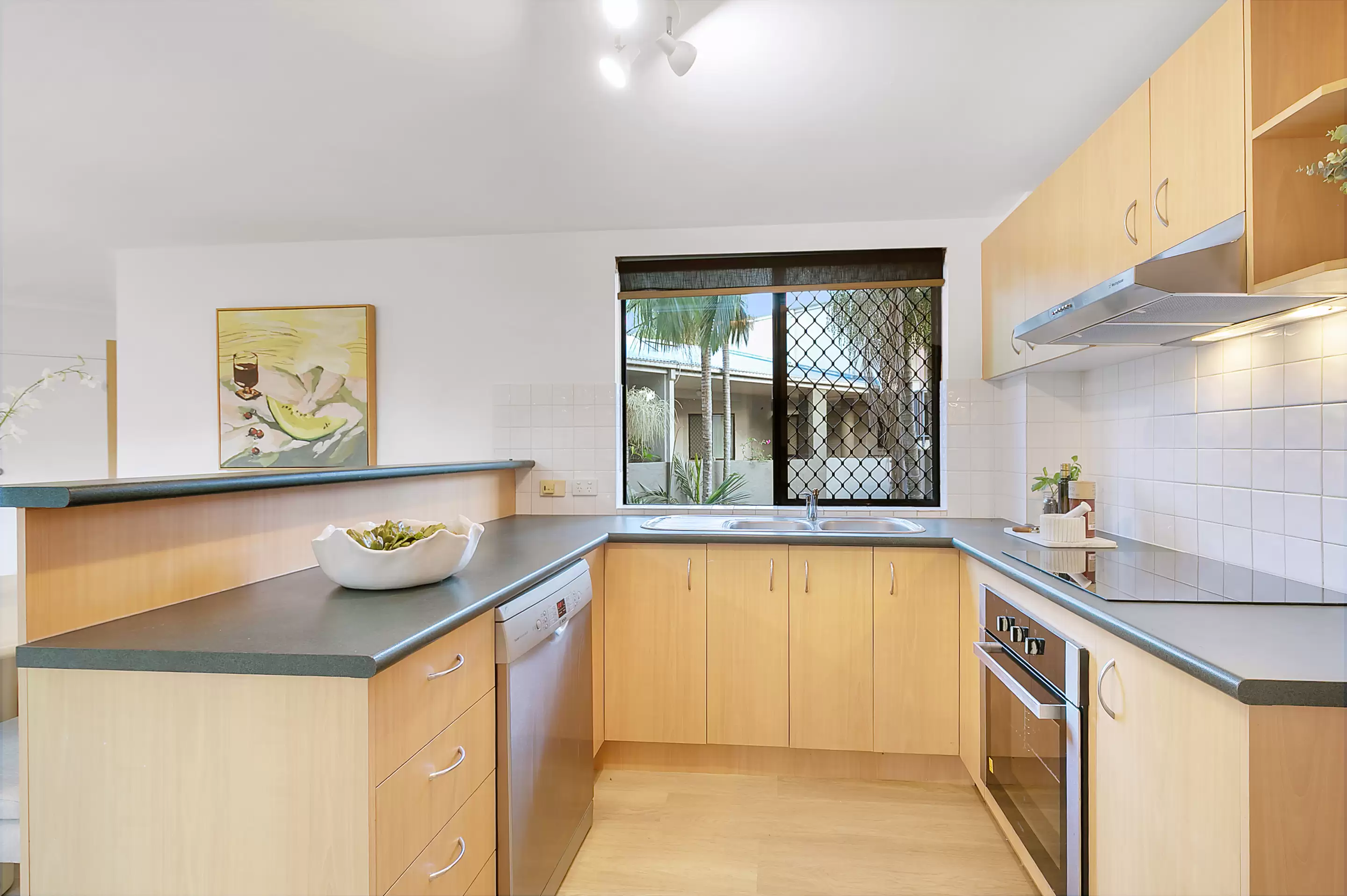 6/16 Jellicoe Street, Coorparoo Sold by Aurora Property - image 9