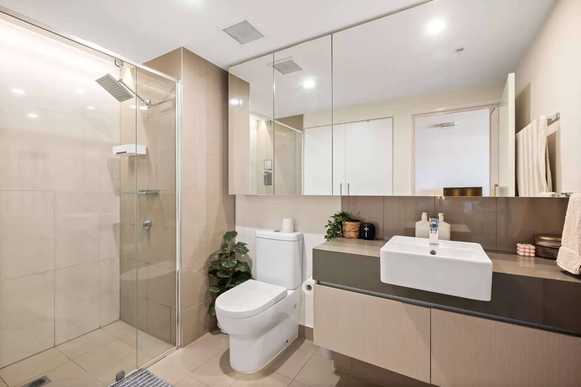 20610/60 Rogers Street, West End Sold by Aurora Property - image 1