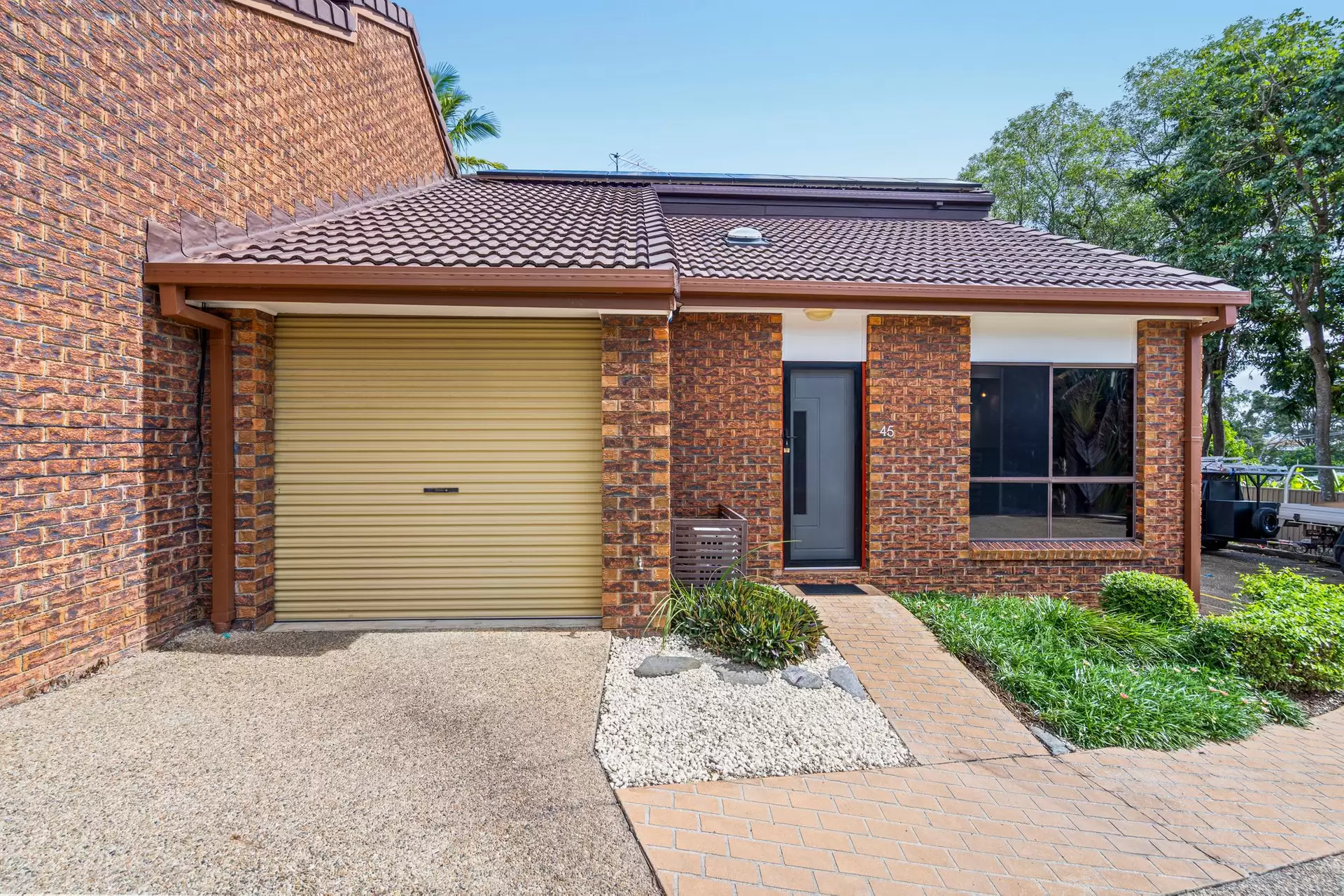 45/93-95 Barbaralla Drive, Springwood Sold by Aurora Property - image 1