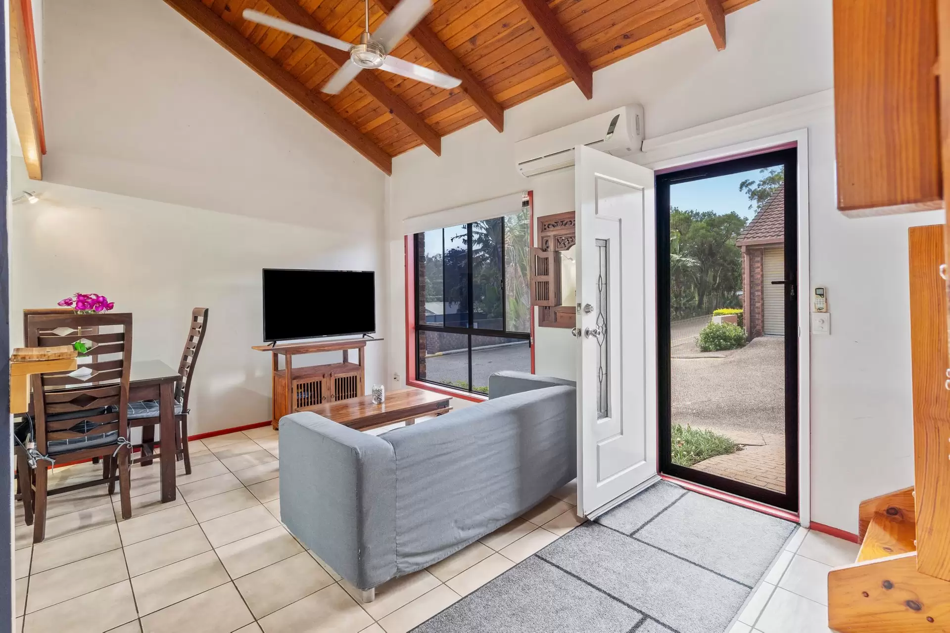 45/93-95 Barbaralla Drive, Springwood Sold by Aurora Property - image 1
