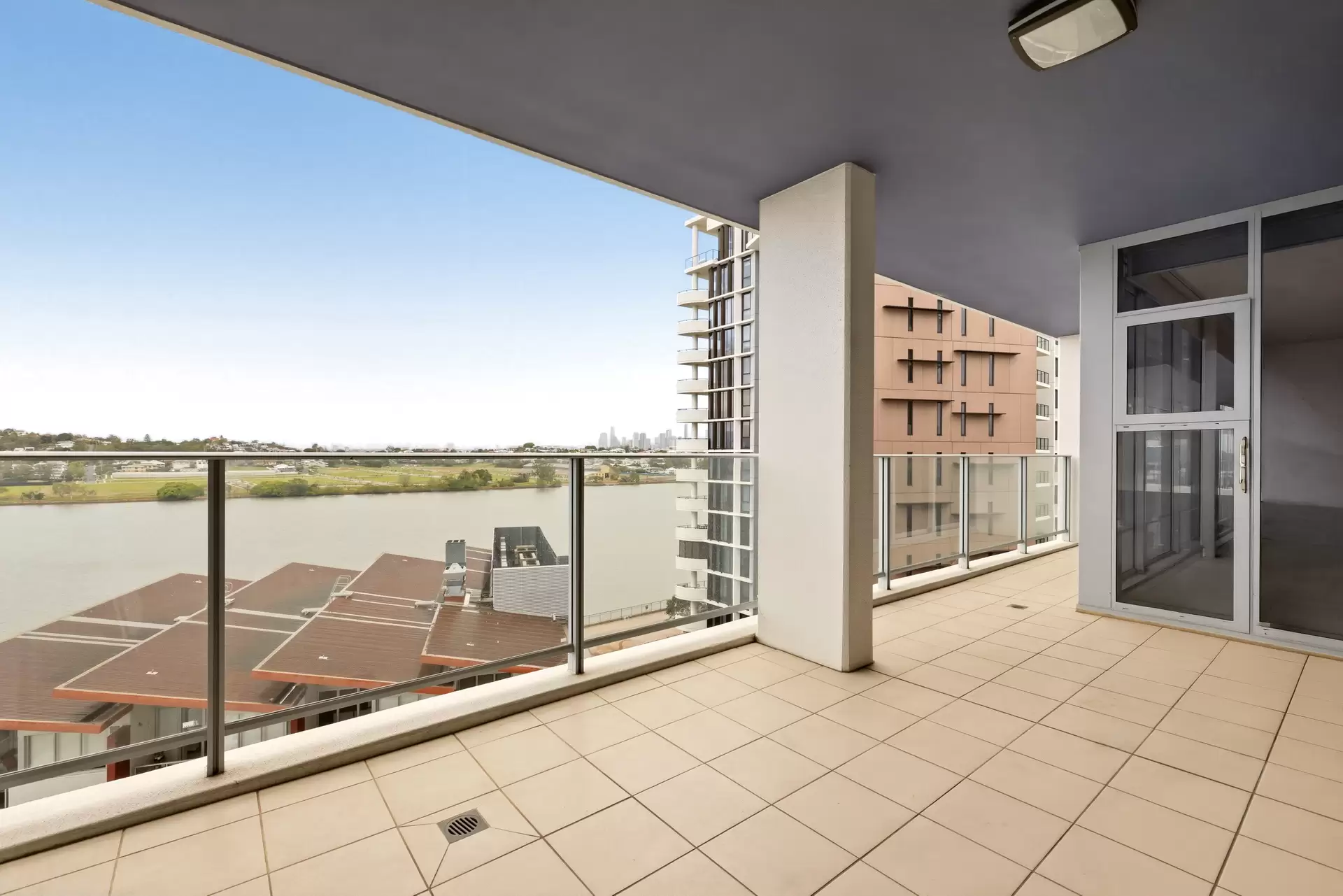 4106/37C Harbour Road, Hamilton Sold by Aurora Property - image 1
