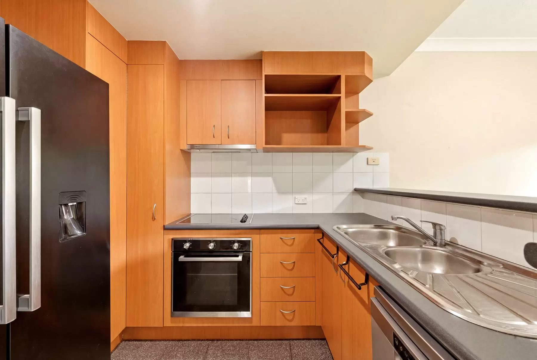 5/84 Kent Street, Hamilton For Sale by Aurora Property - image 4