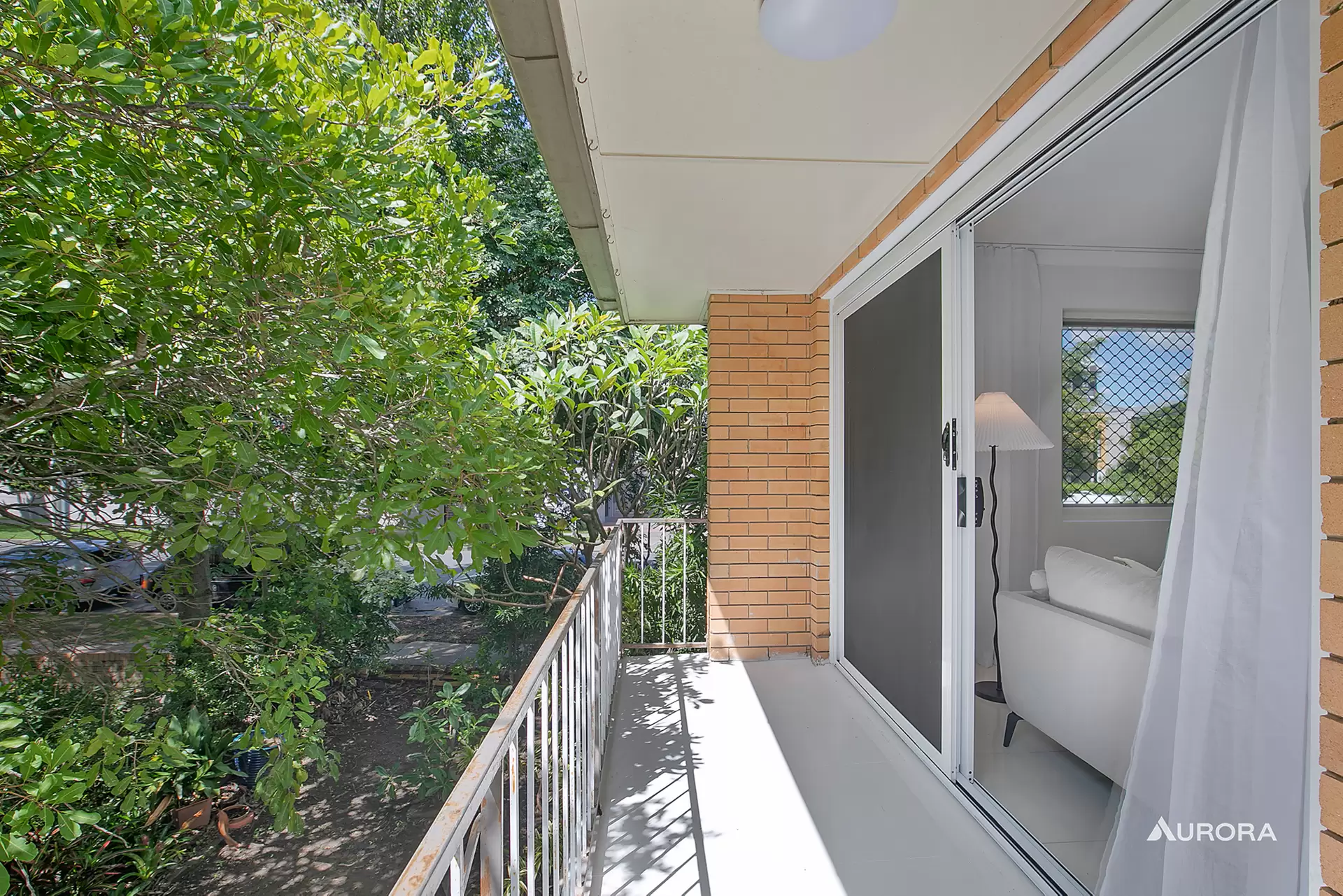 4/16 Kitchener Street, Coorparoo Sold by Aurora Property - image 1