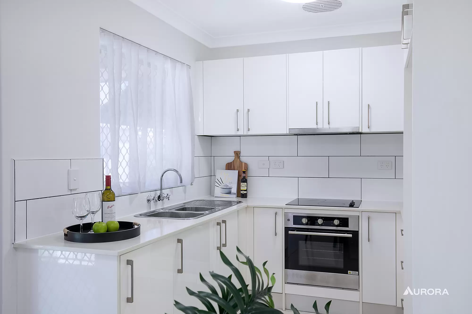 4/16 Kitchener Street, Coorparoo Sold by Aurora Property - image 3