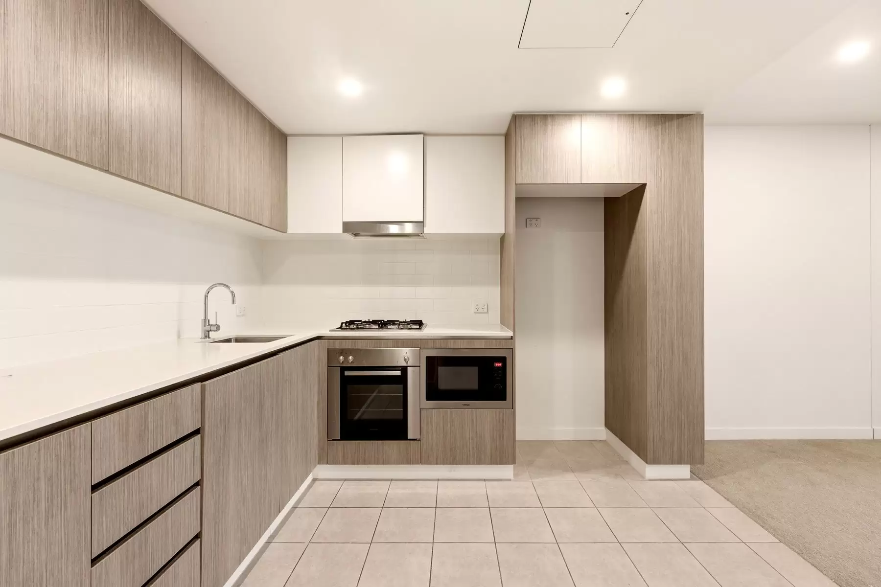 11409/7 Wharf Street, Hamilton Sold by Aurora Property - image 6