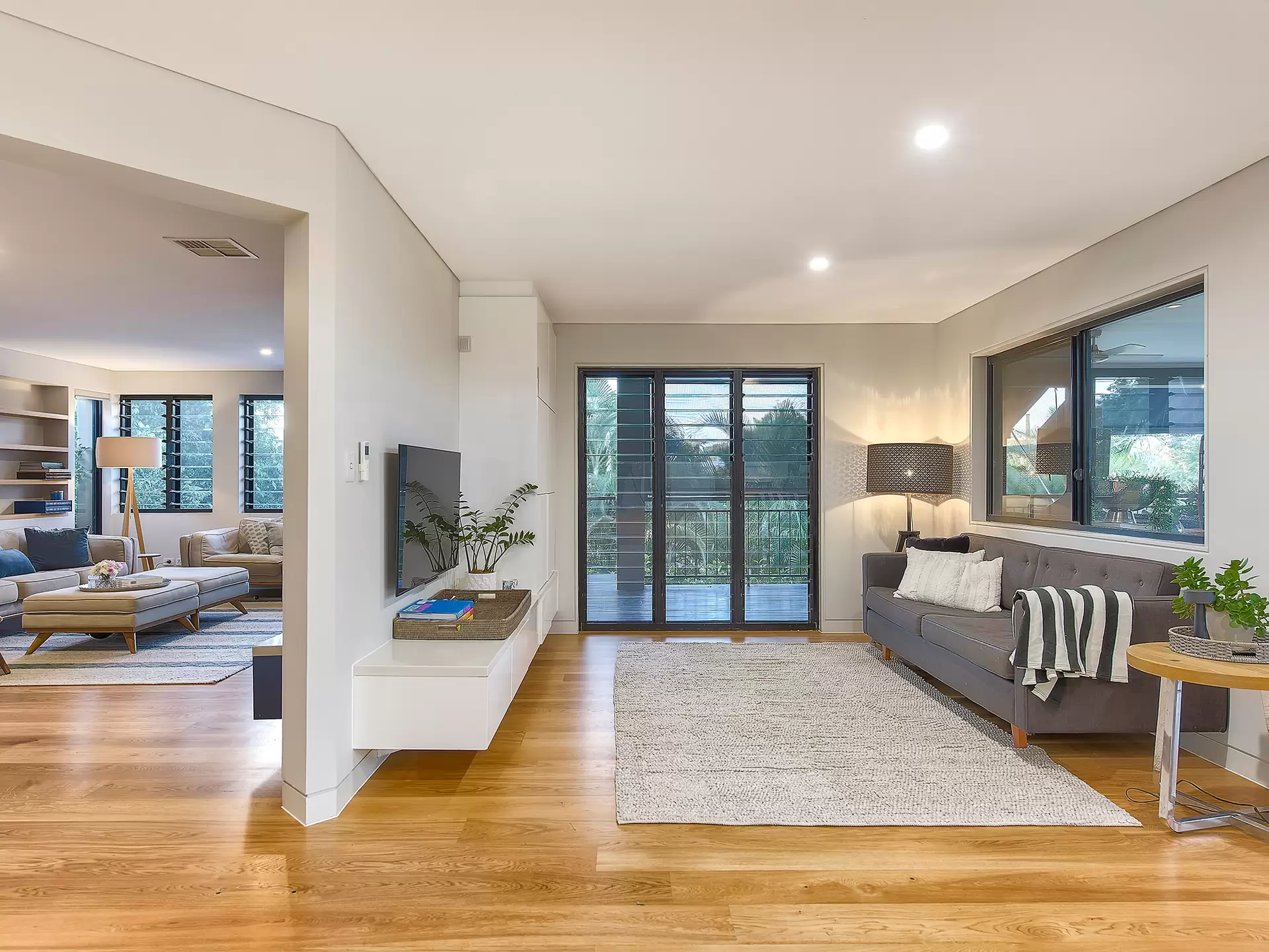 9 Laurence Street, Newmarket Sold by Aurora Property - image 1