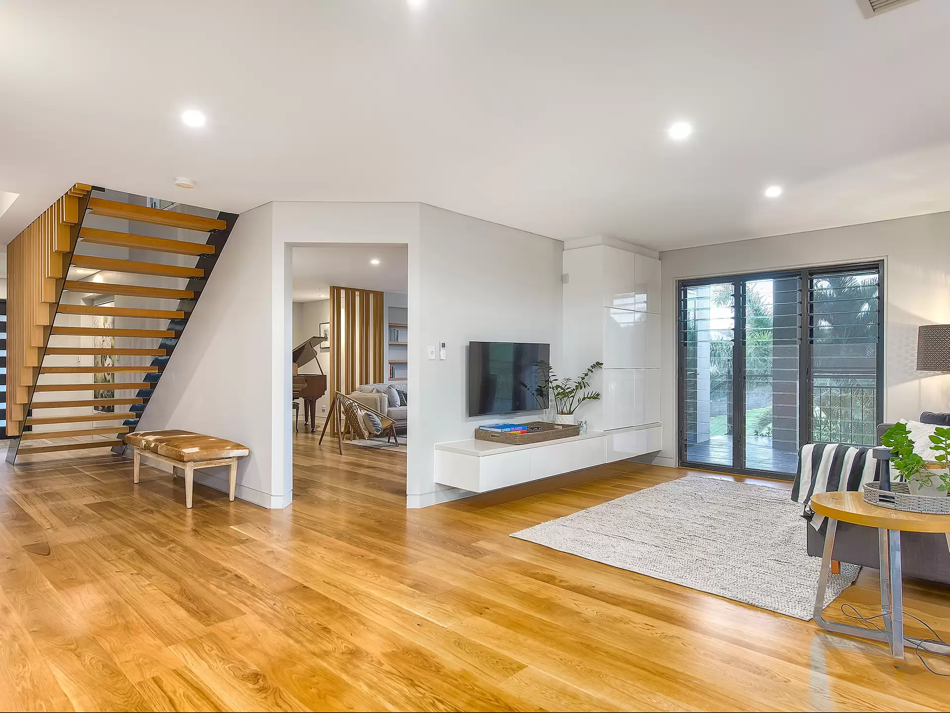 9 Laurence Street, Newmarket Sold by Aurora Property - image 1