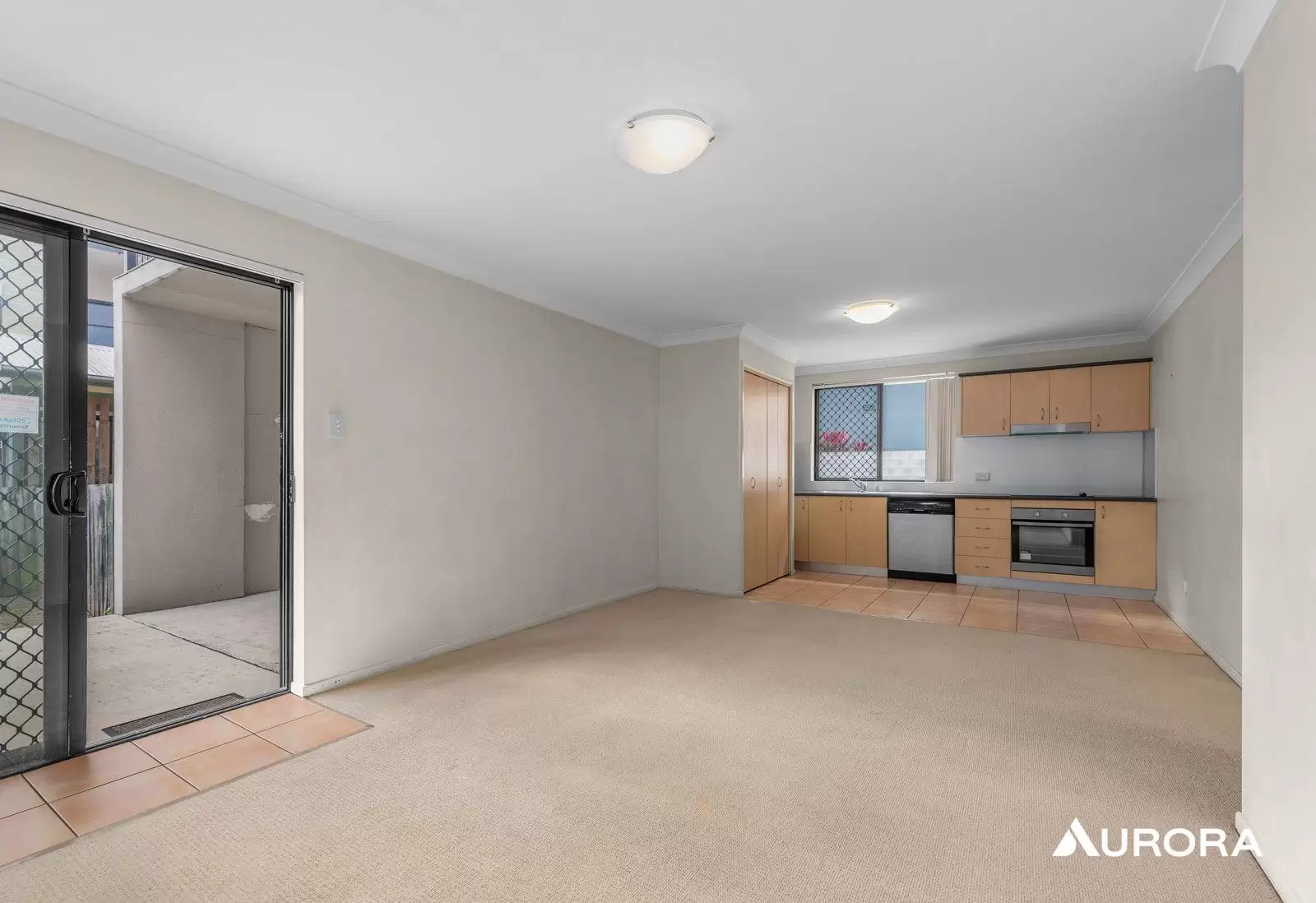 6/574 Kingsford Smith Drive, Hamilton Leased by Aurora Property - image 3