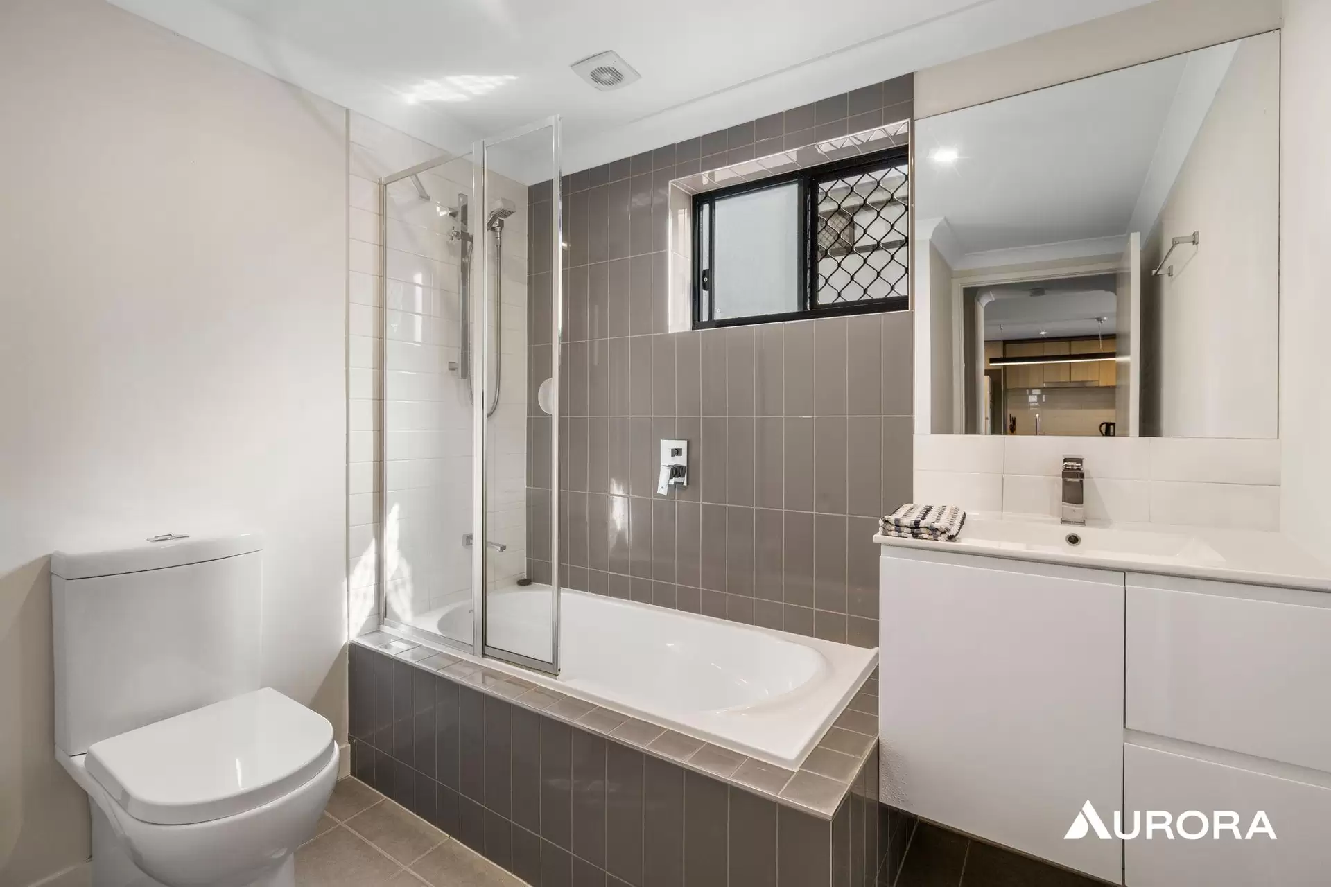 2102/18 Comer Street, Coopers Plains Leased by Aurora Property - image 1