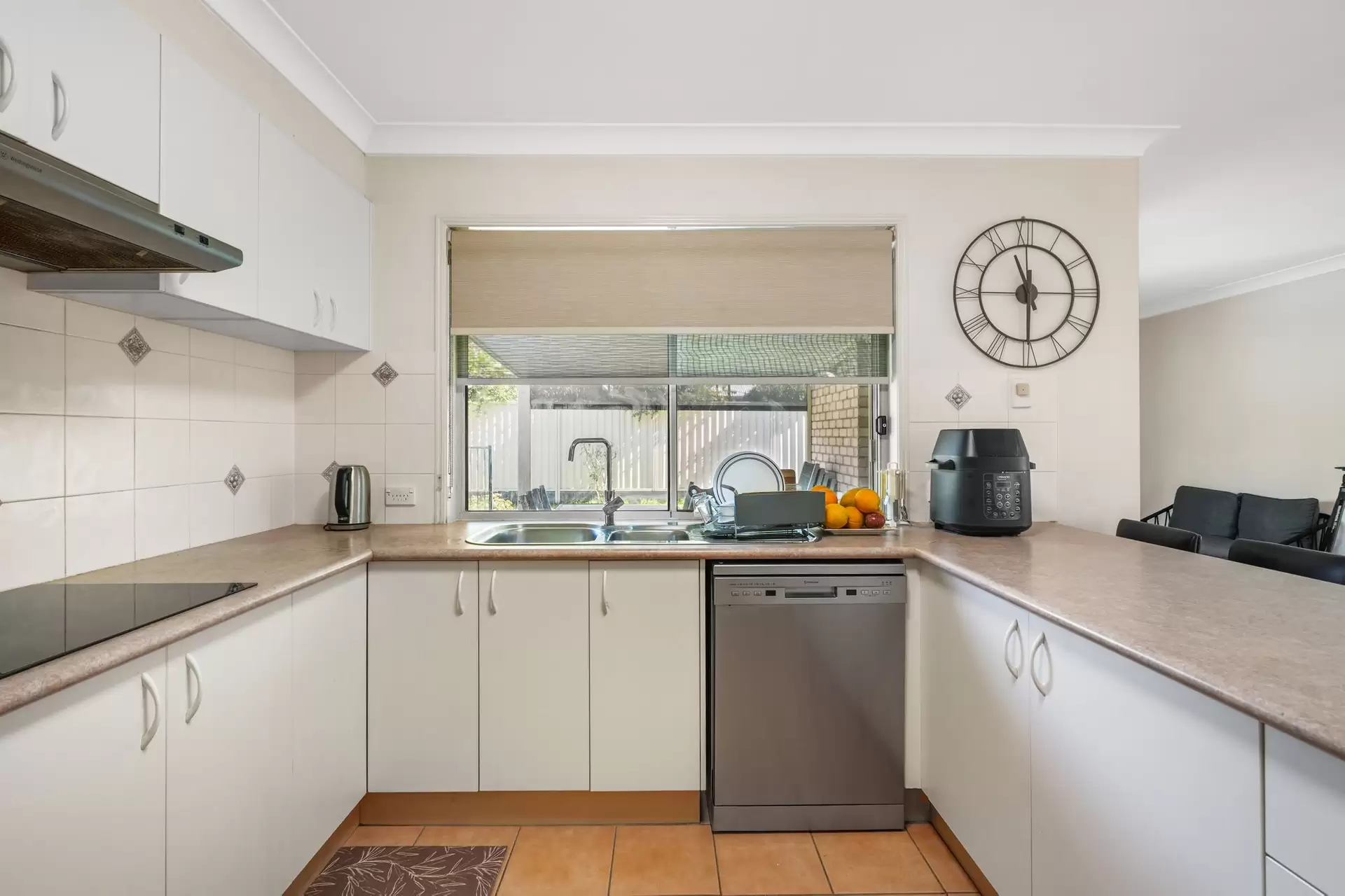 34 Kensington CCt, Brookfield Leased by Aurora Property - image 1