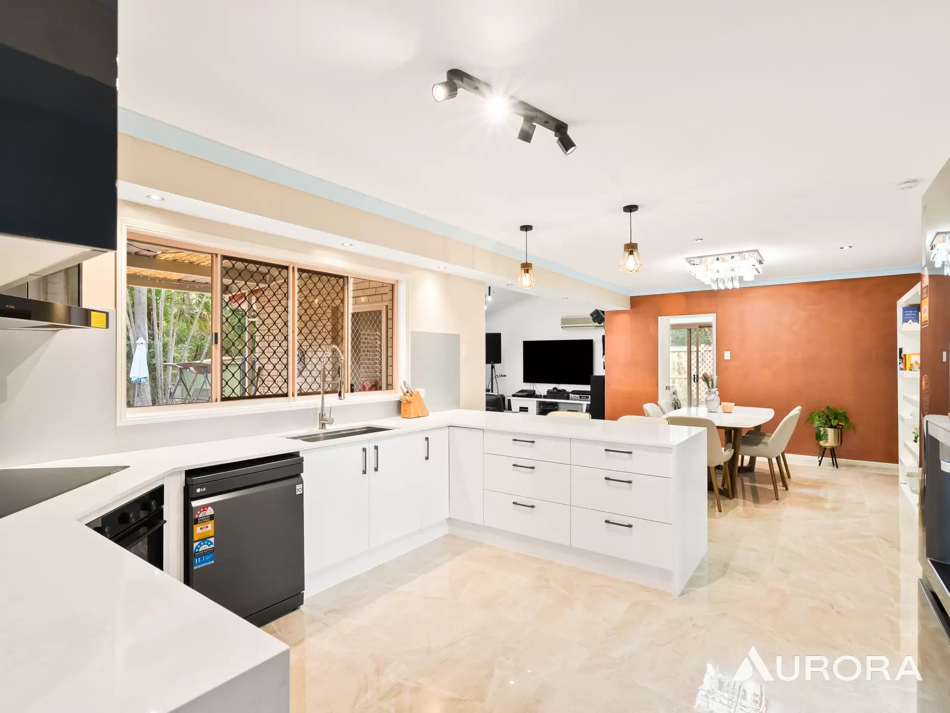 8 Somerset Close, Forest Lake For Sale by Aurora Property - image 1