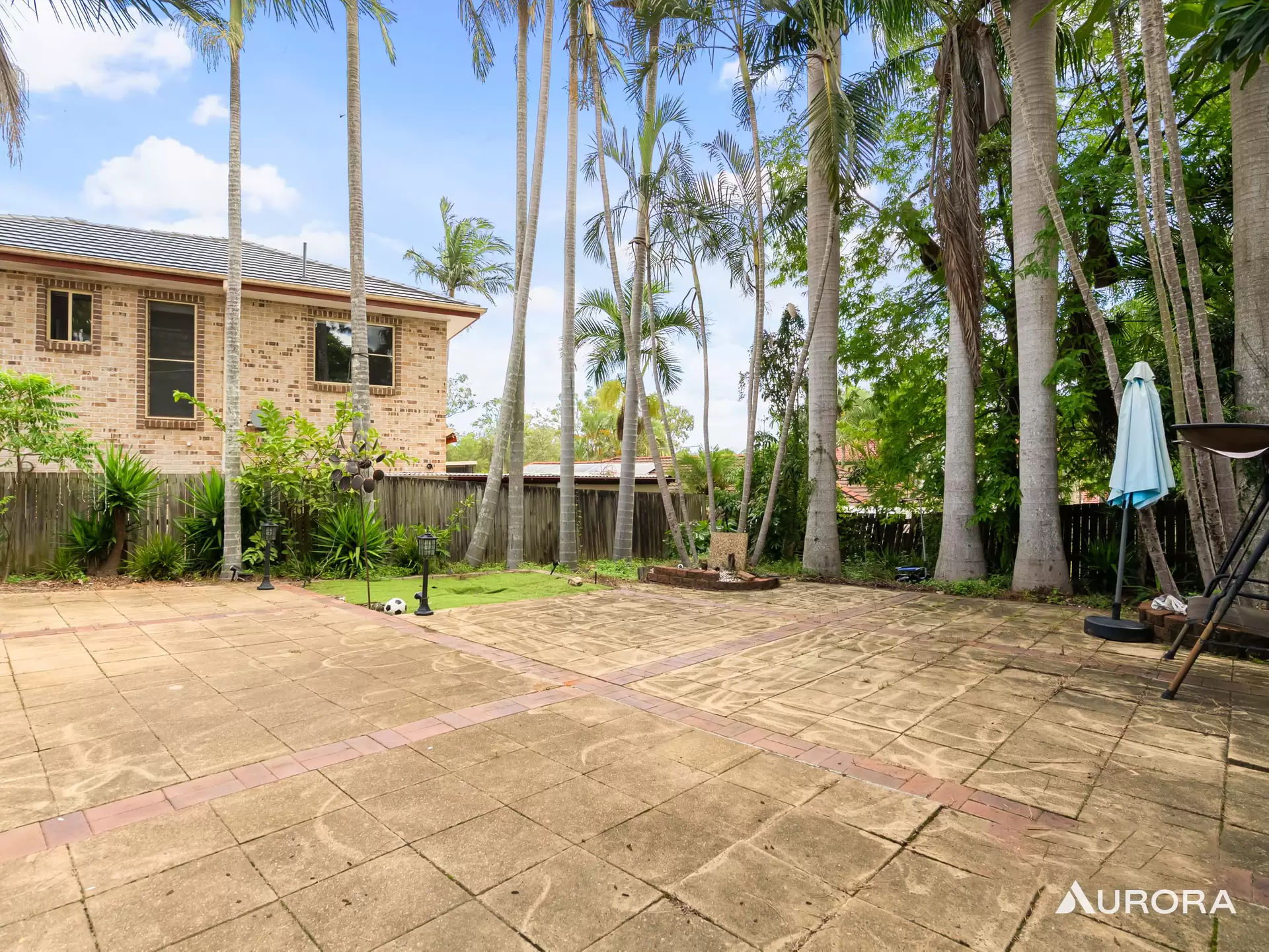 8 Somerset Close, Forest Lake For Sale by Aurora Property - image 1