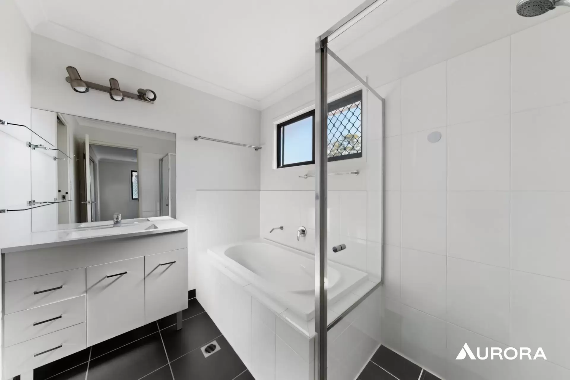 2/29 Ruth Street, Birkdale Leased by Aurora Property - image 1