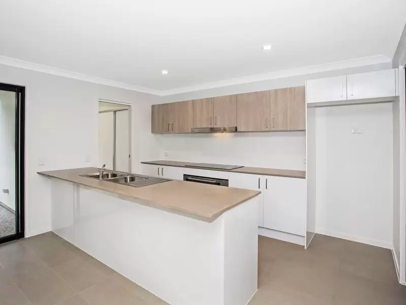 811 Oxley Road, Corinda Sold by Aurora Property - image 3