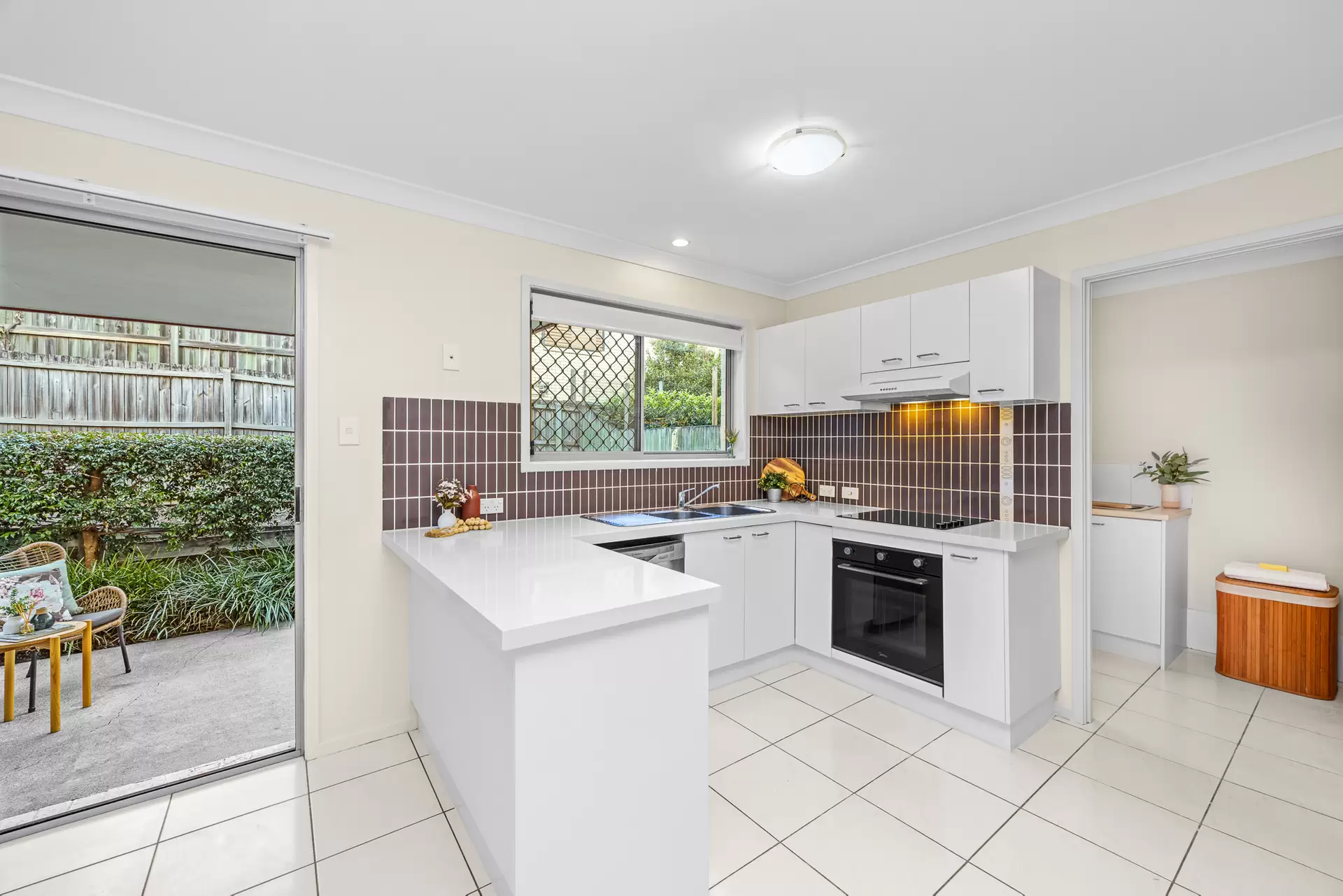9/17 Fleet Street, Browns Plains Sold by Aurora Property - image 1