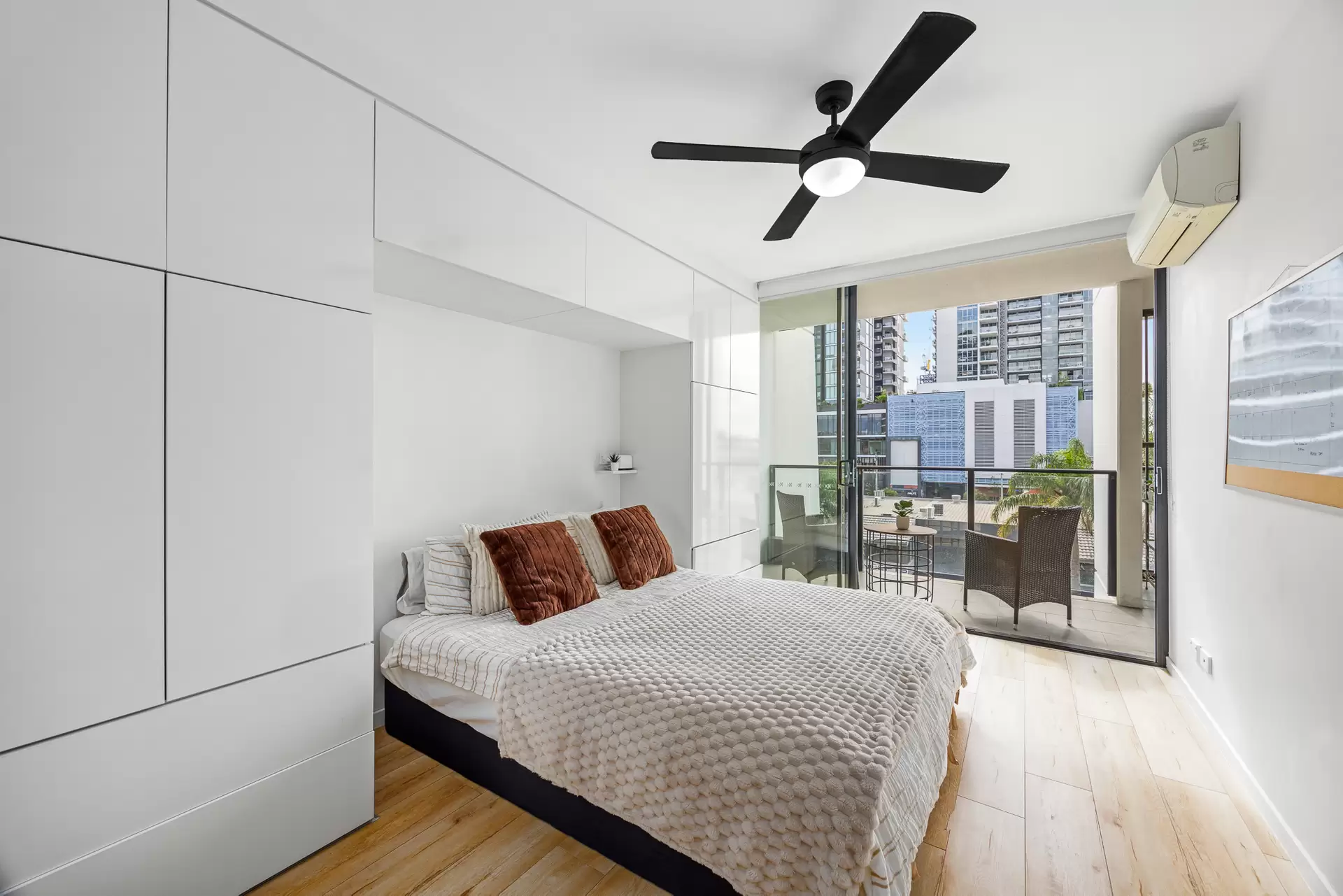 403/21 Nile Street, Woolloongabba Sold by Aurora Property - image 1