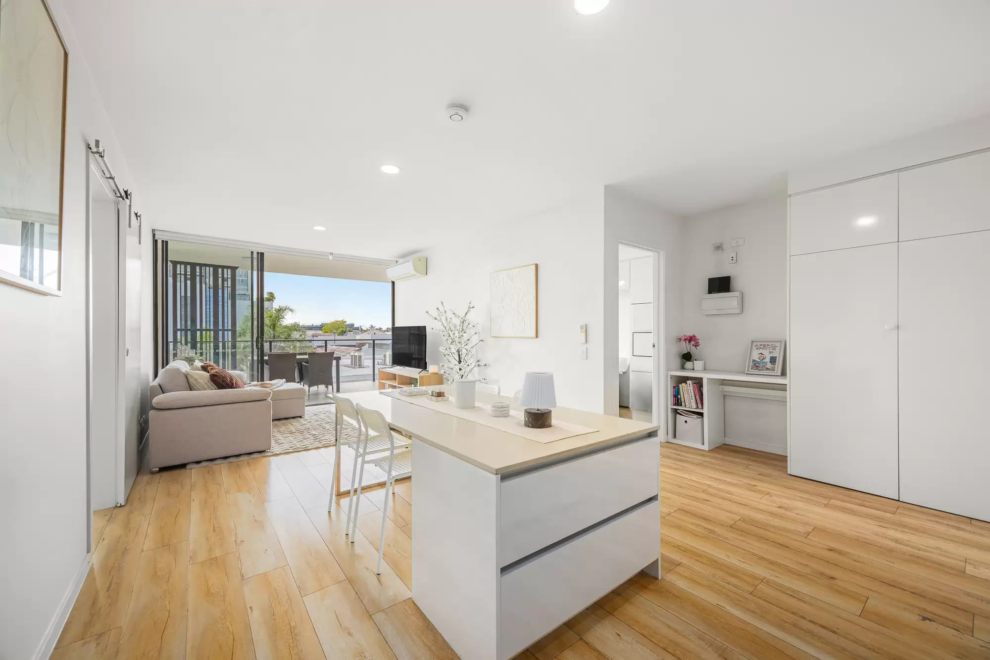 403/21 Nile Street, Woolloongabba Sold by Aurora Property - image 3