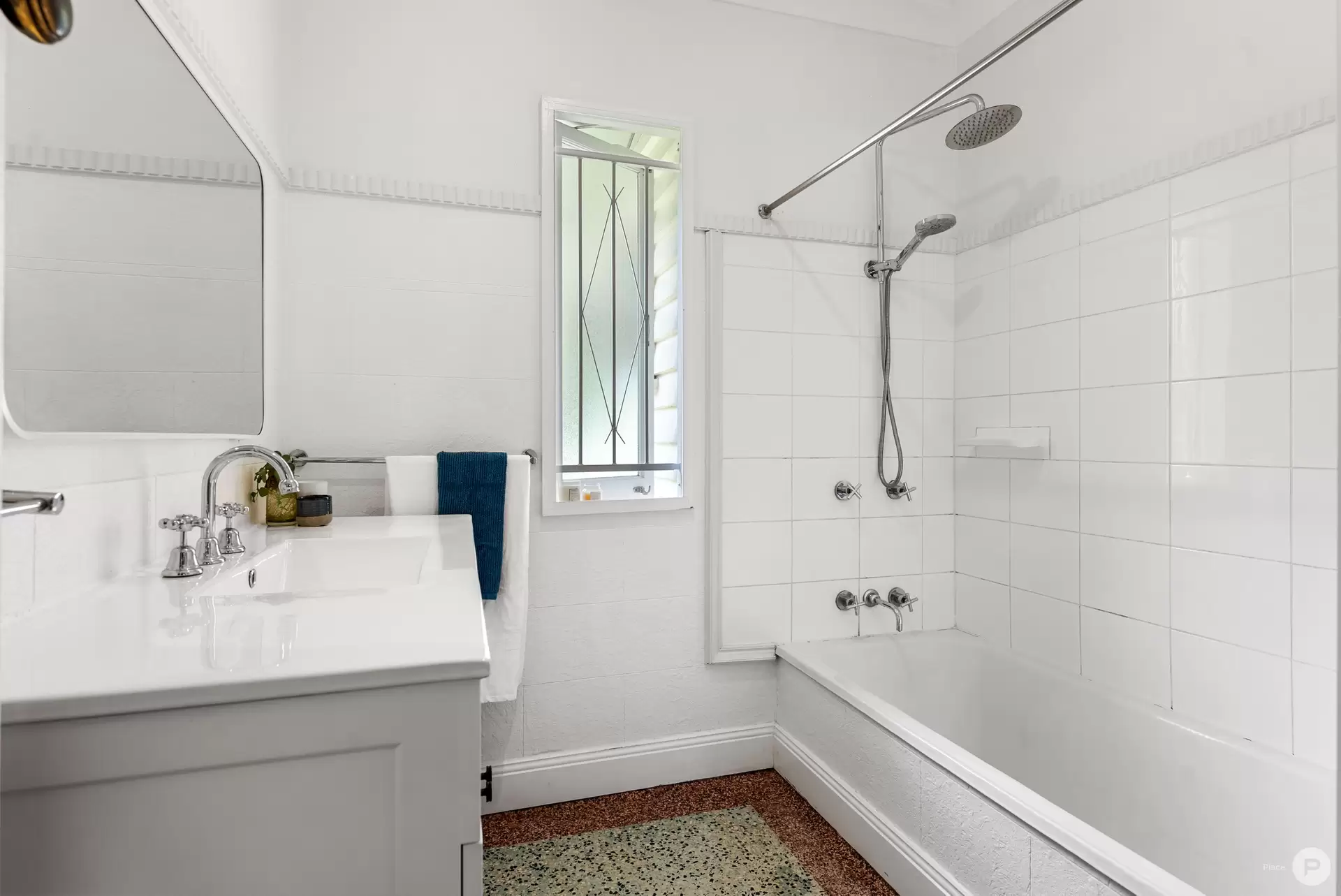 27 Wilgarning Street, Stafford Heights Sold by Aurora Property - image 1