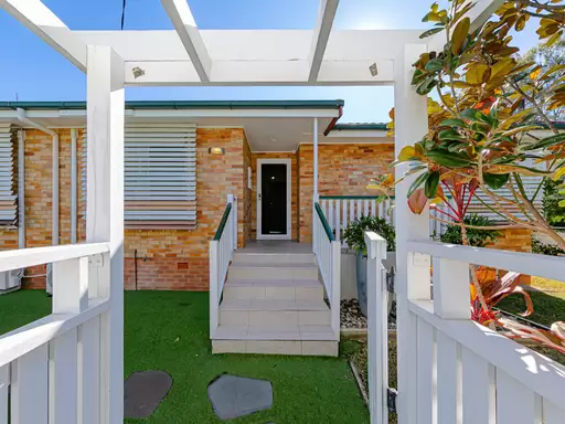 1 Newbery Street, Newmarket Sold by Aurora Property