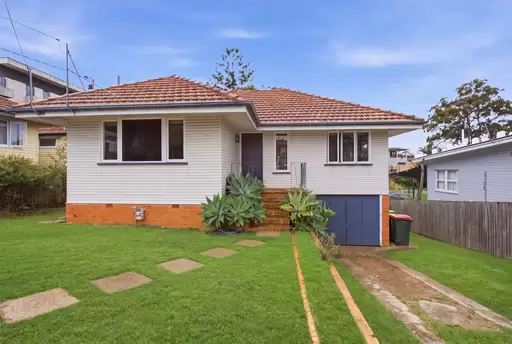 10 Justin Street, Holland Park West Leased by Aurora Property
