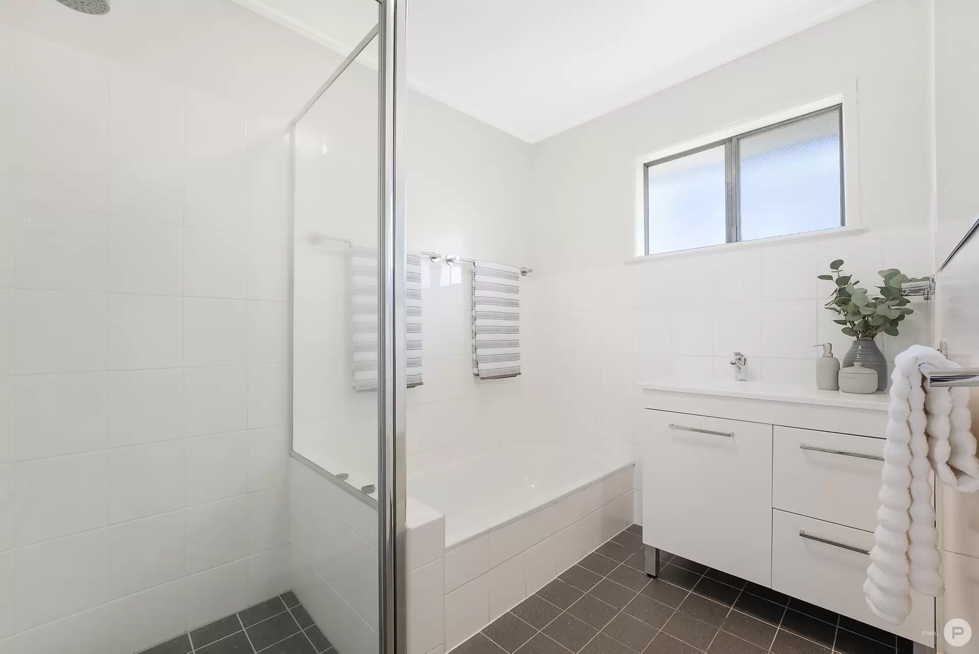 18 Guinness Street, Everton Park Sold by Aurora Property - image 1