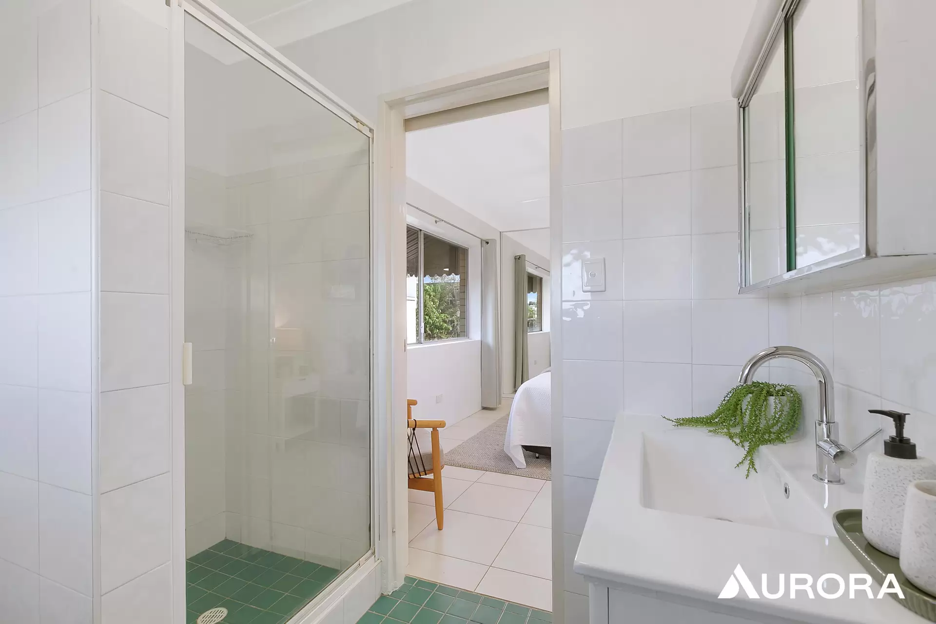 4/36 Burke Street, Coorparoo Sold by Aurora Property - image 1