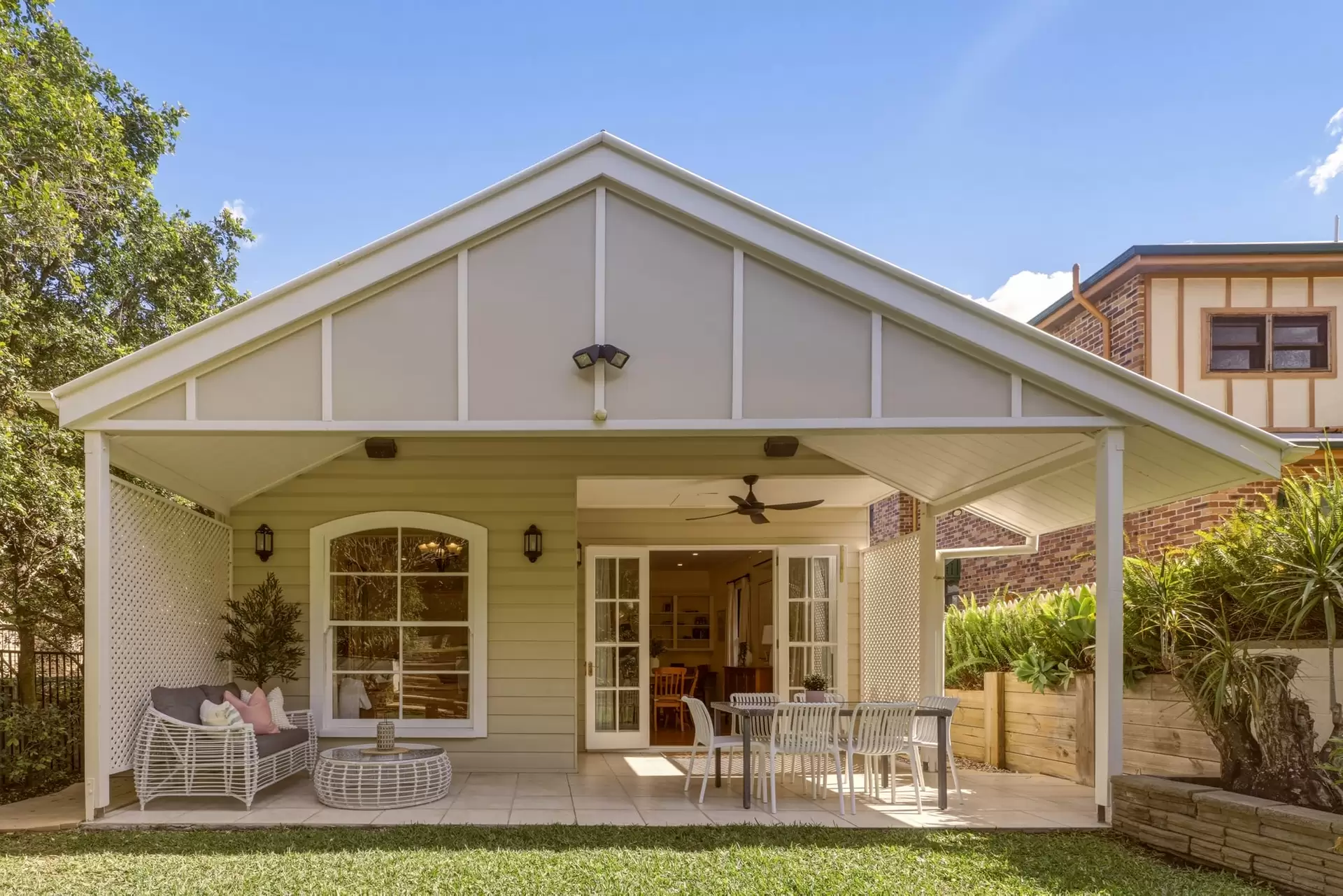 17 Wooloowin Avenue, Wooloowin Sold by Aurora Property - image 1