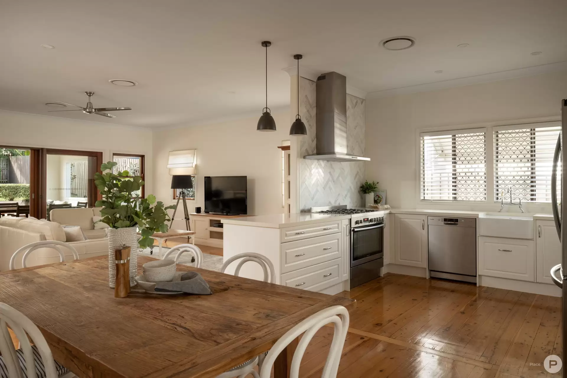 27 Belloy Street, Wavell Heights Sold by Aurora Property - image 1